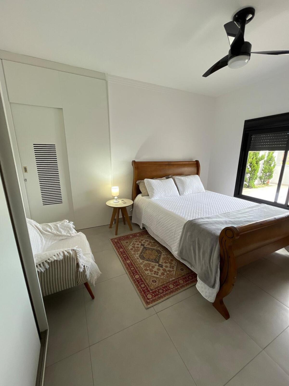 Linda Casa with pool 5 minutes from the airport