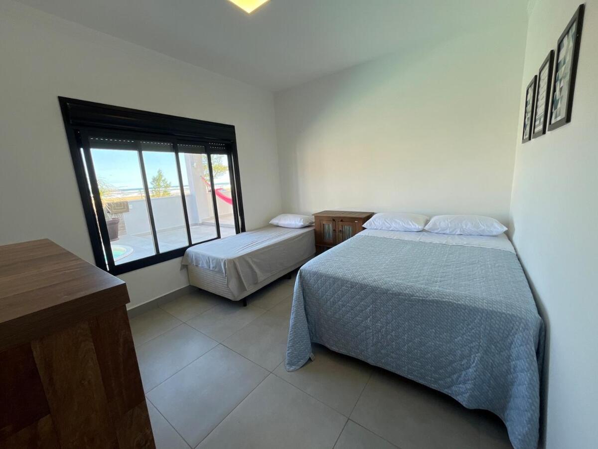 Linda Casa with pool 5 minutes from the airport