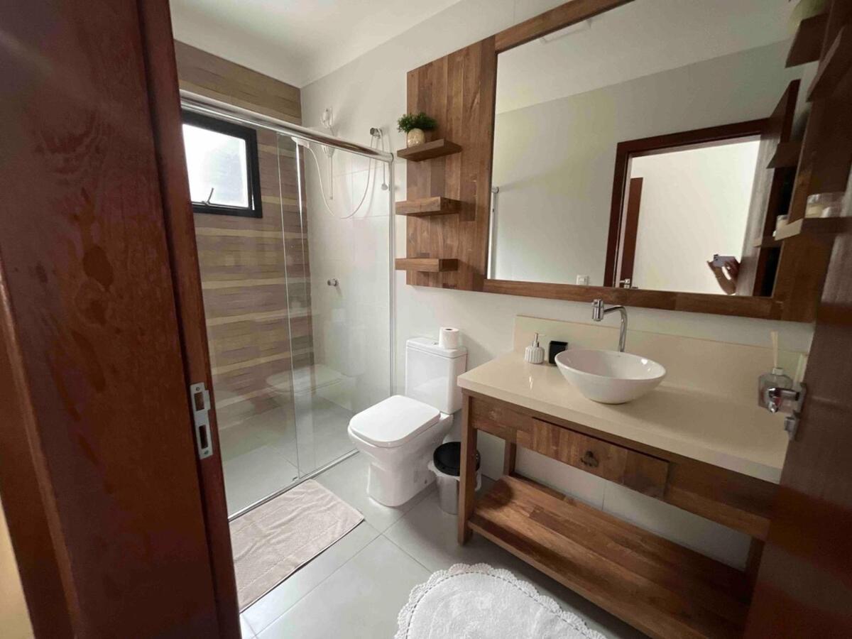 Linda Casa with pool 5 minutes from the airport