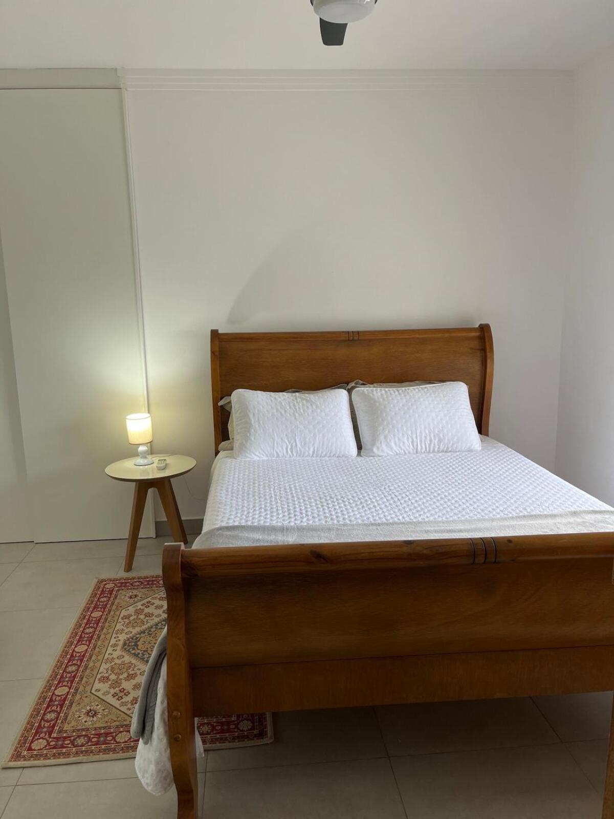Linda Casa with pool 5 minutes from the airport