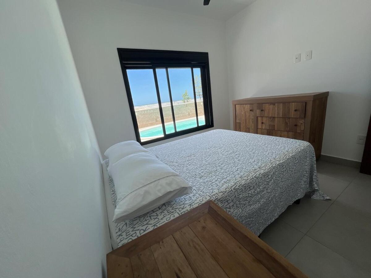 Linda Casa with pool 5 minutes from the airport
