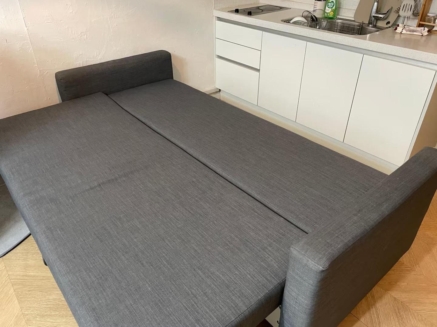 Direct Elevator to Hongik Univ Station, NEW by 13yr Superhost, Professionally Maintained