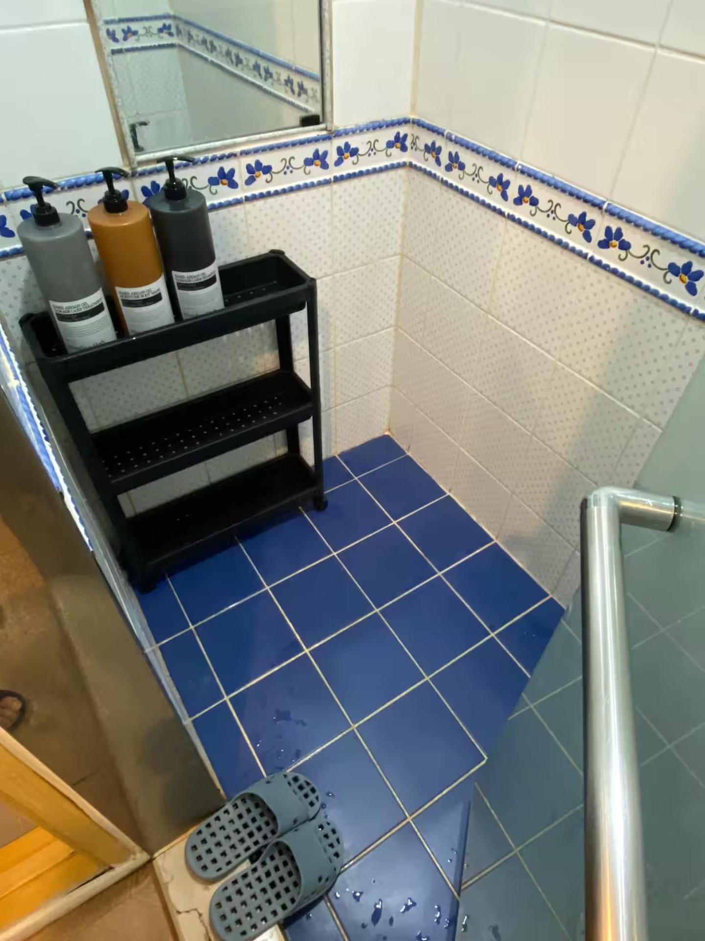 Direct Elevator to Hongik Univ Station, NEW by 13yr Superhost, Professionally Maintained