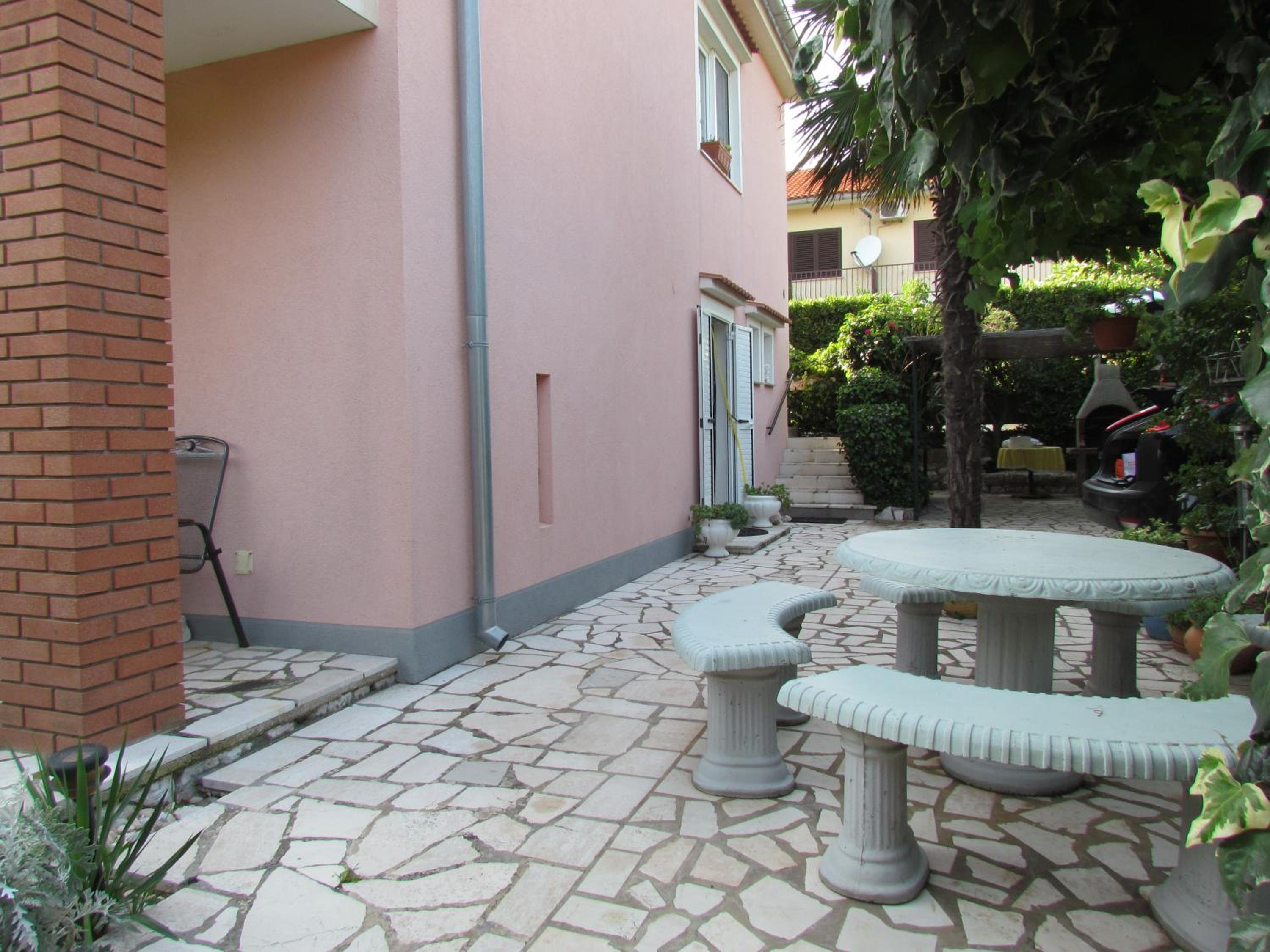 Apartments Bura & Jugo, Cres, without stress view 4
