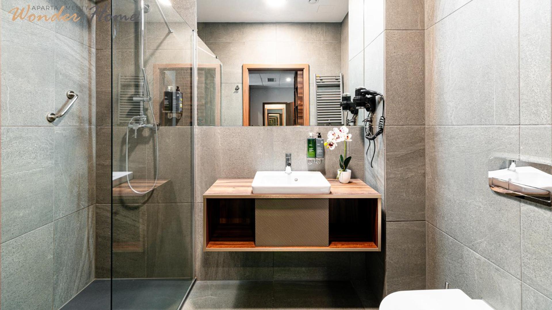 Wonder Hill - klimatyzowane apartamenty hotelowe z balkonami lub tarasami
