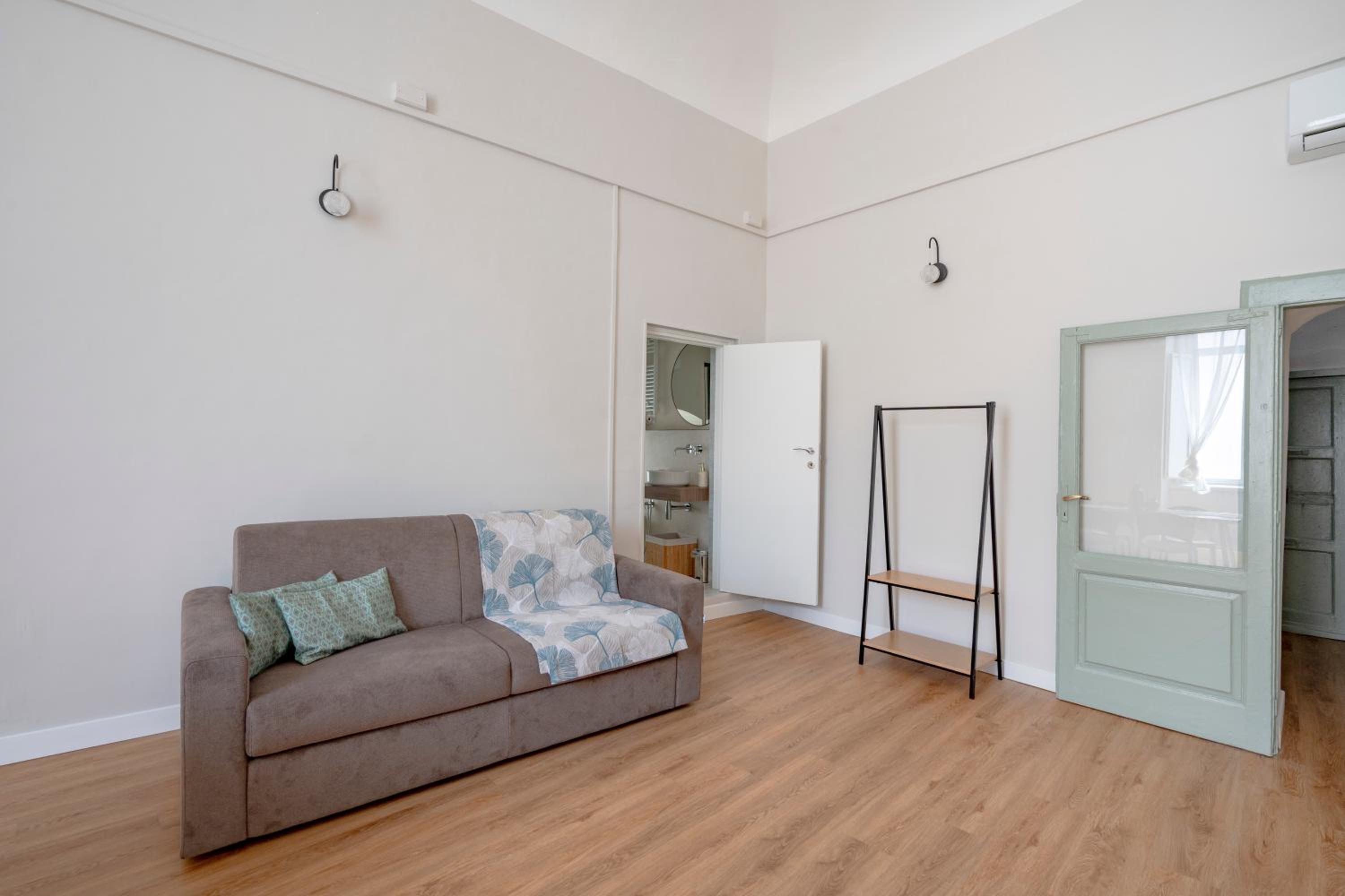 Old Town Charm & Relax – GiuGa’s Home