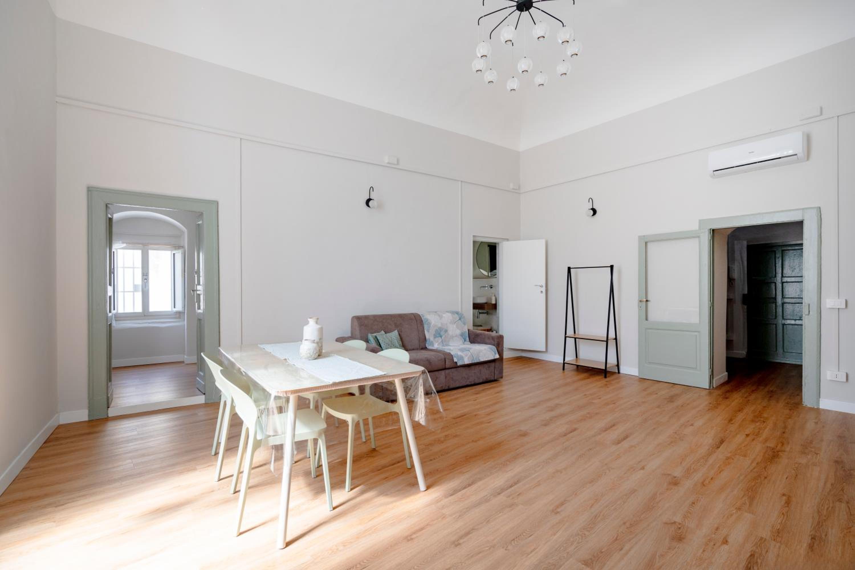 Old Town Charm & Relax – GiuGa’s Home