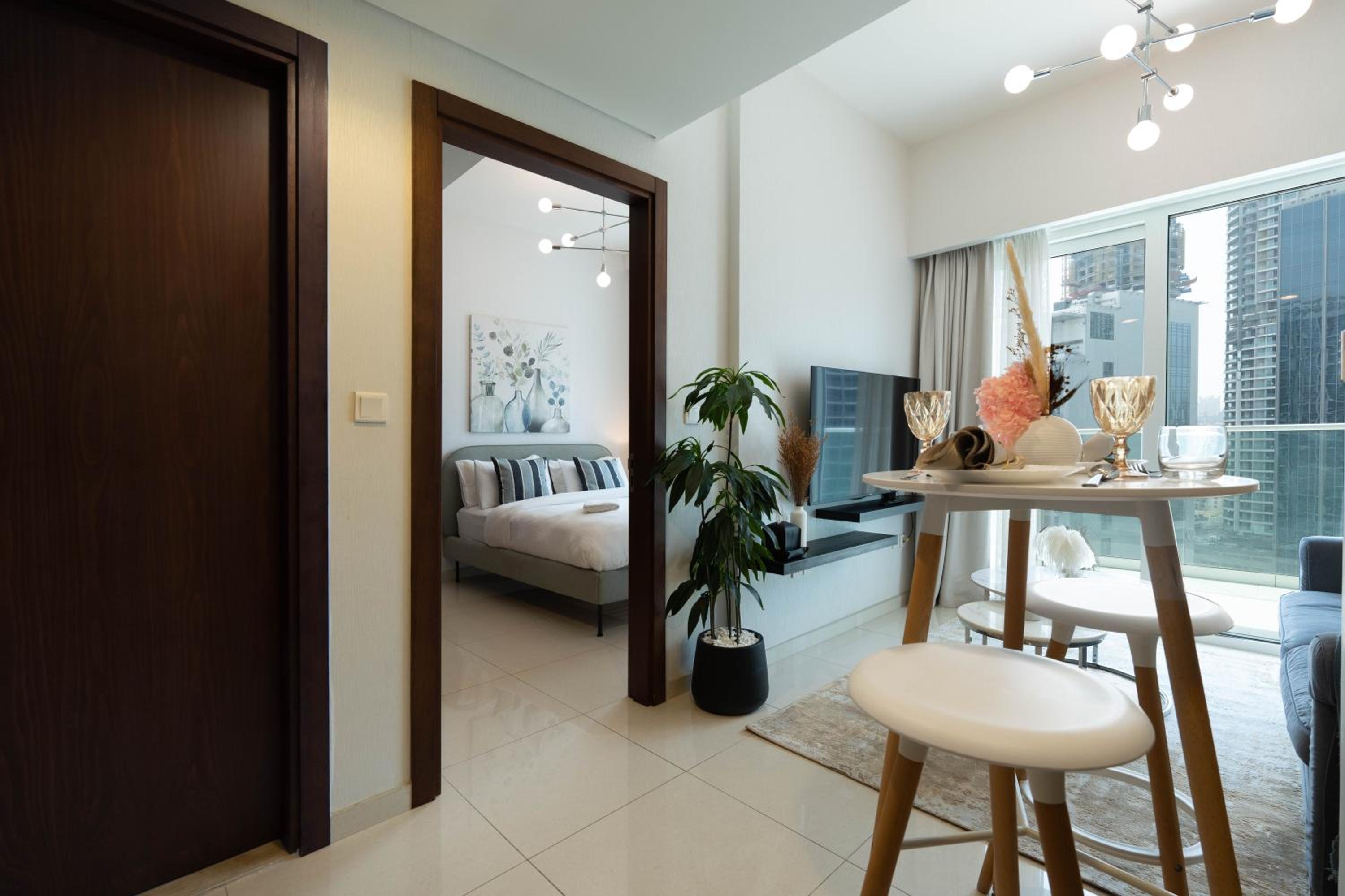 Reva 1BR - Downtown Living with Burj Khalifa View
