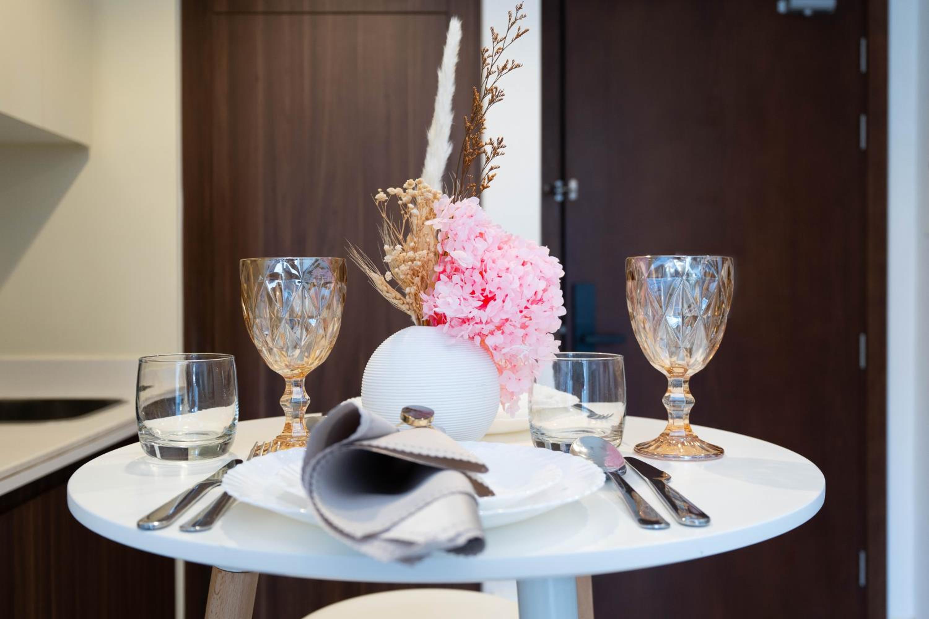 Reva 1BR - Downtown Living with Burj Khalifa View