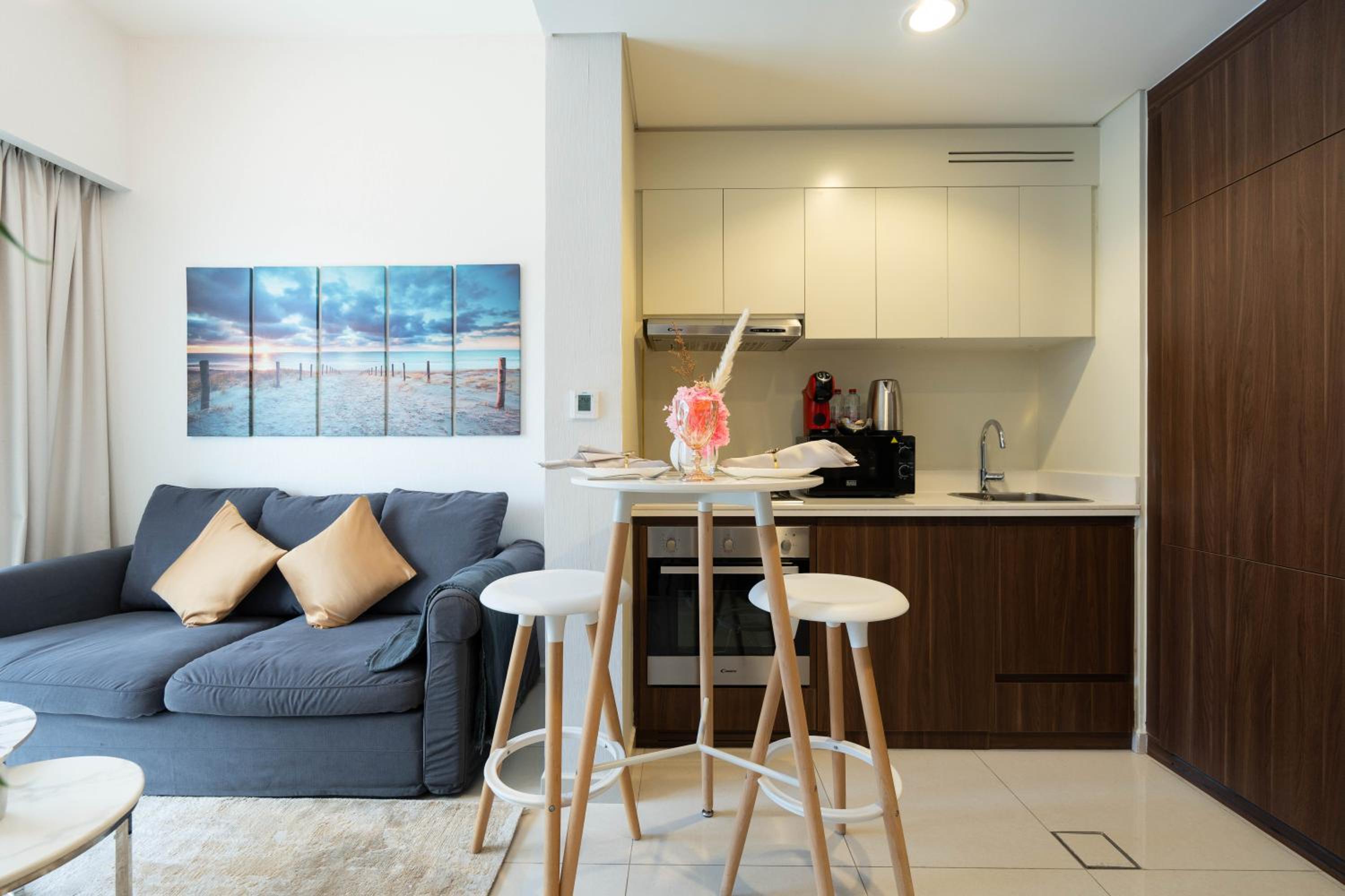 Reva 1BR - Downtown Living with Burj Khalifa View