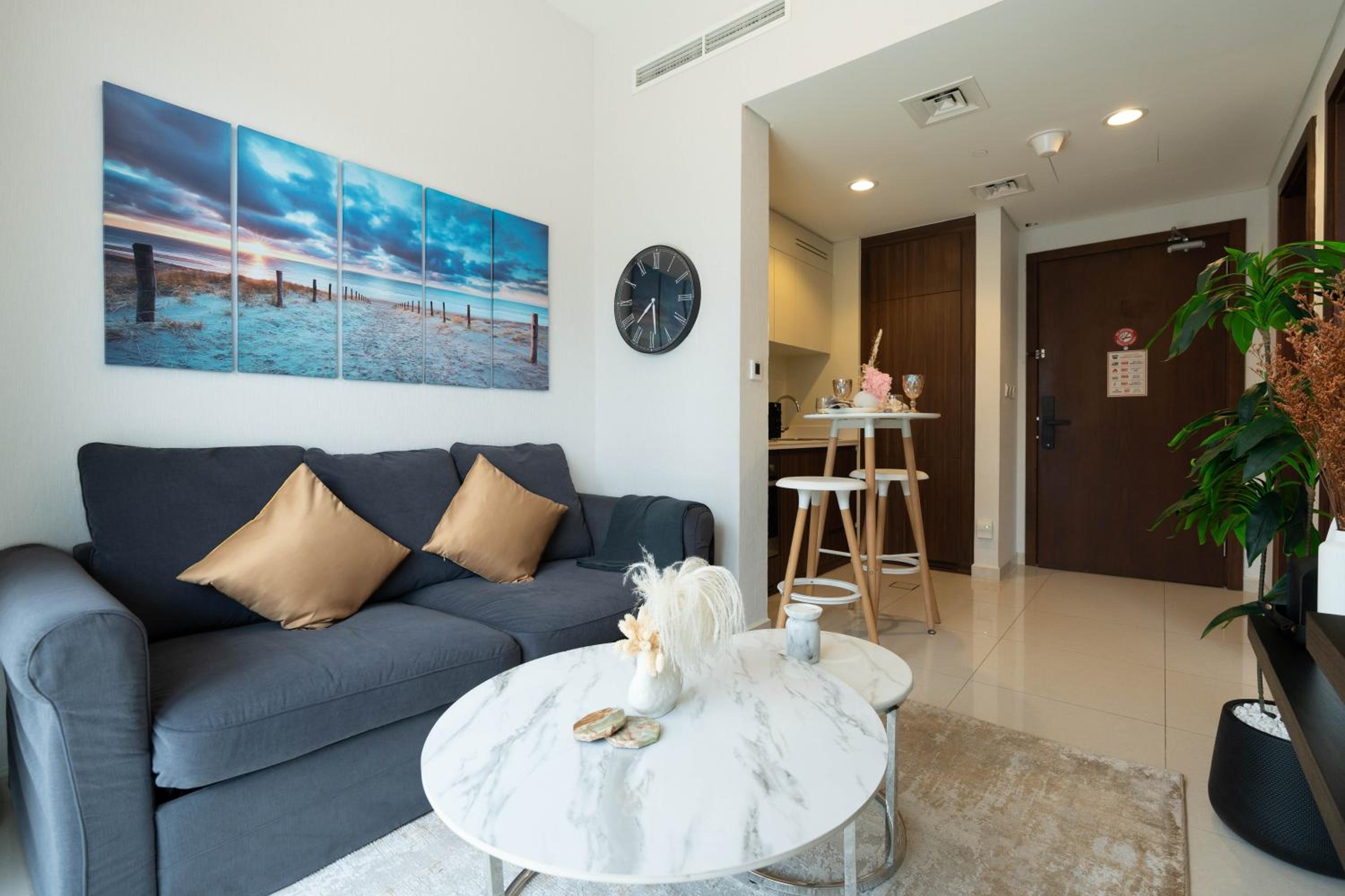 Reva 1BR - Downtown Living with Burj Khalifa View