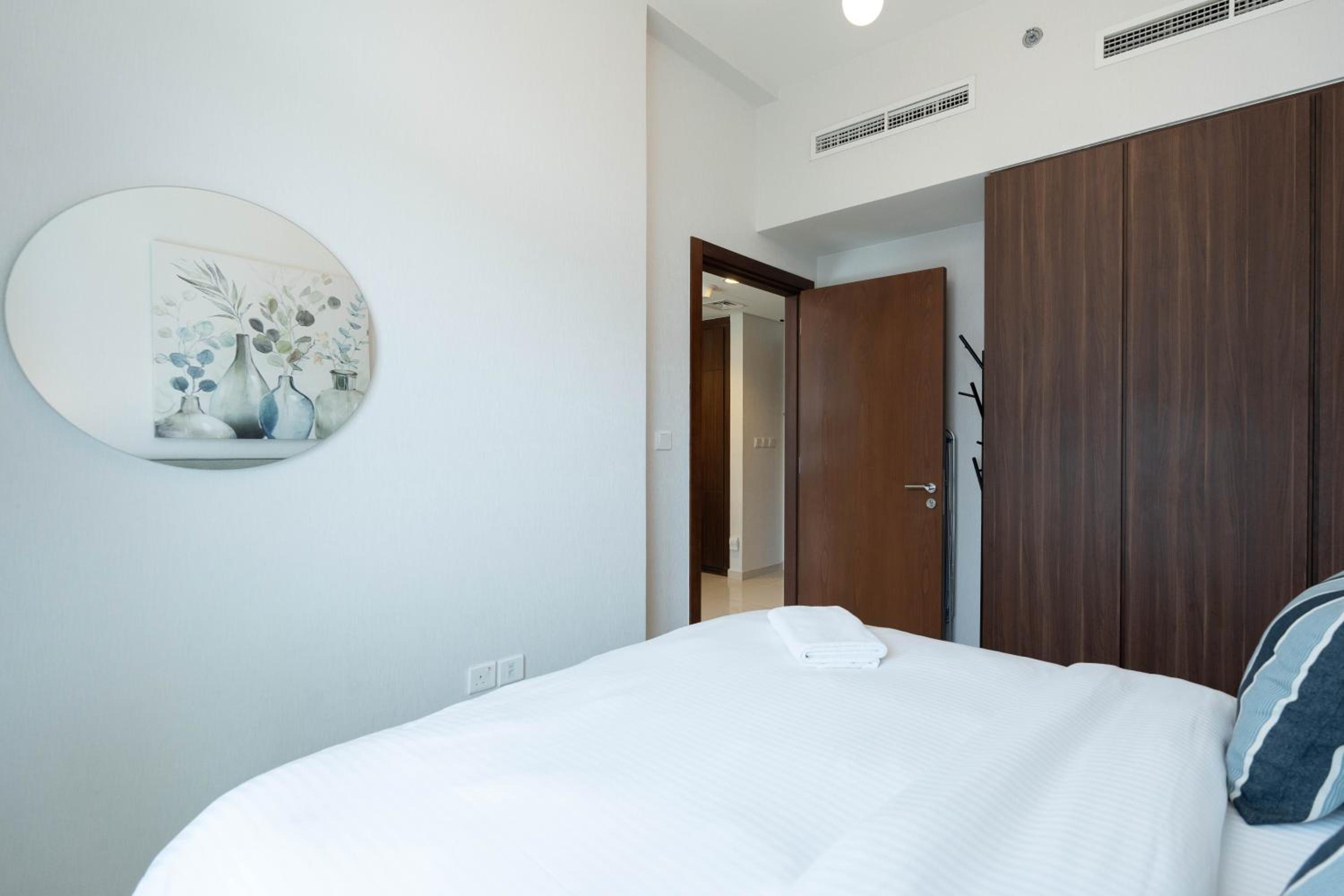 Reva 1BR - Downtown Living with Burj Khalifa View