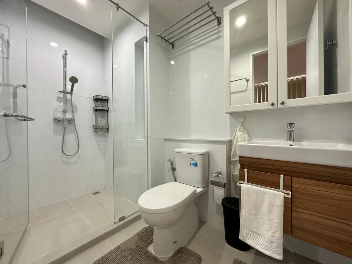 6th Avenue Sukhumvit BKK Two Bedrooms BTS Asok Nana MRT Sukhumvit