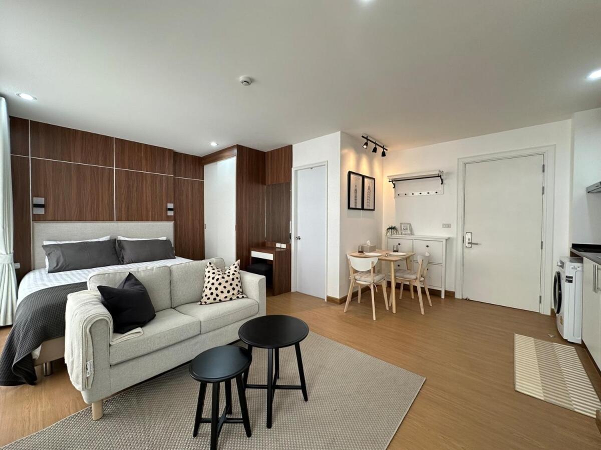 6th Avenue Sukhumvit BKK Two Bedrooms BTS Asok Nana MRT Sukhumvit