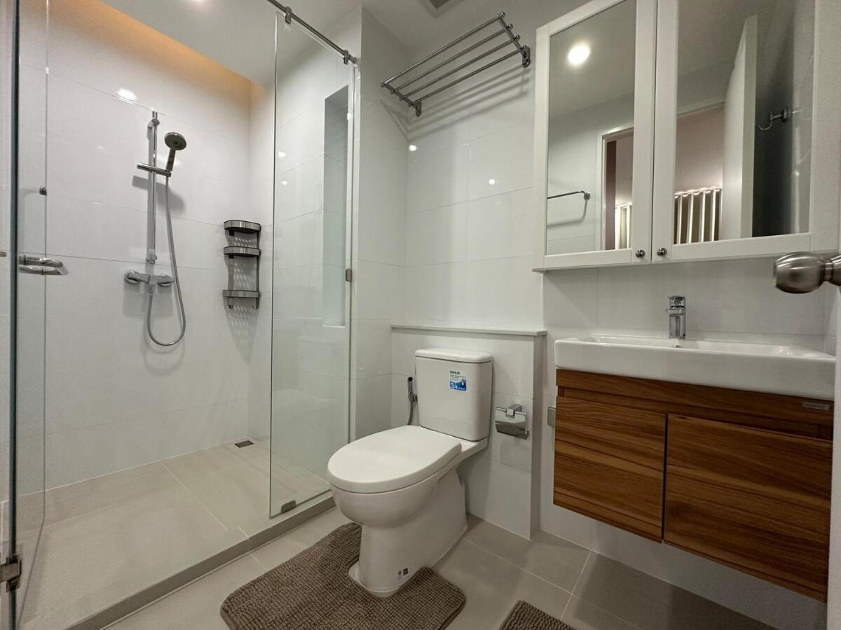 6th Avenue Sukhumvit BKK Two Bedrooms BTS Asok Nana MRT Sukhumvit