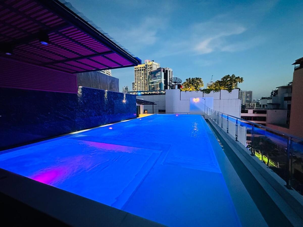 6th Avenue Sukhumvit BKK Two Bedrooms BTS Asok Nana MRT Sukhumvit