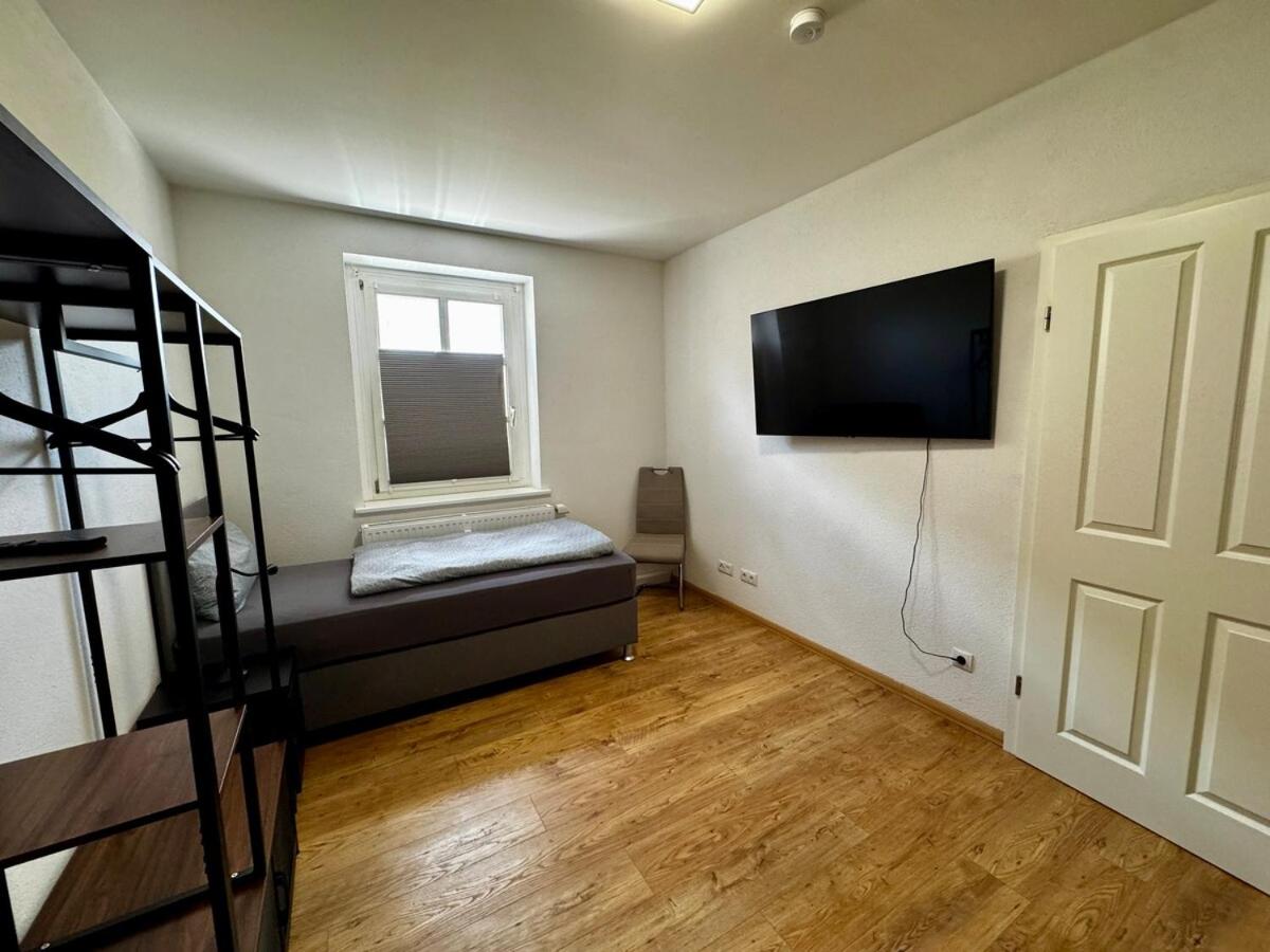 Premium Quartier - Modernes Apartment, 2 Schlafzimmer, WLAN, Parken, Küche