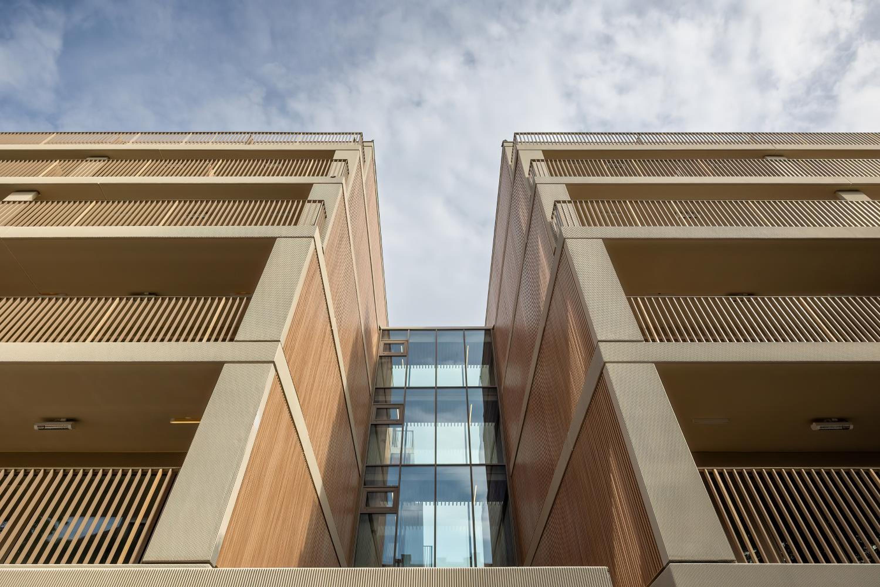 GREENERI PARK - Ambria Apartments