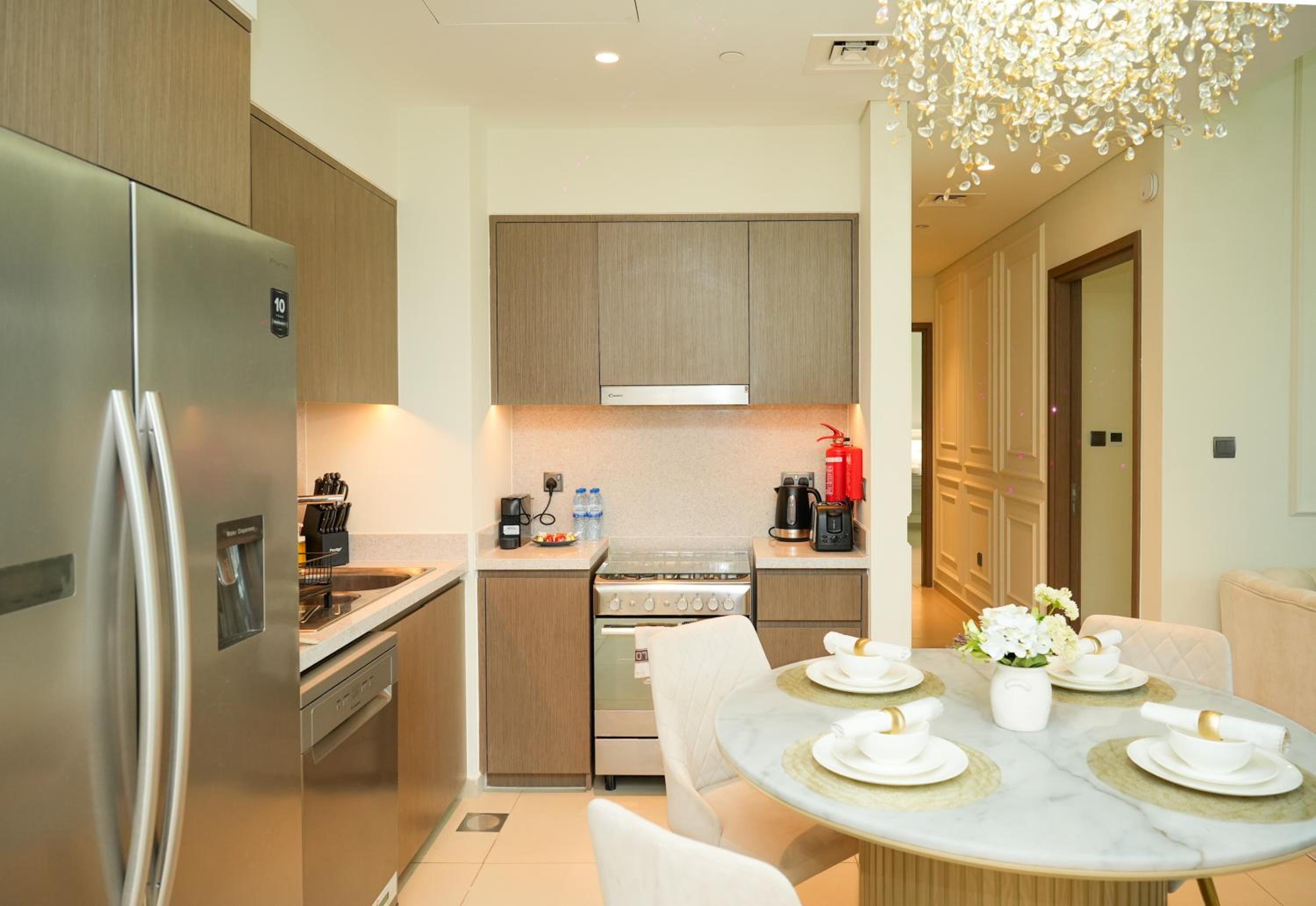 Iconic Burj Khalifa, Fountain Views, Luxury 2BR