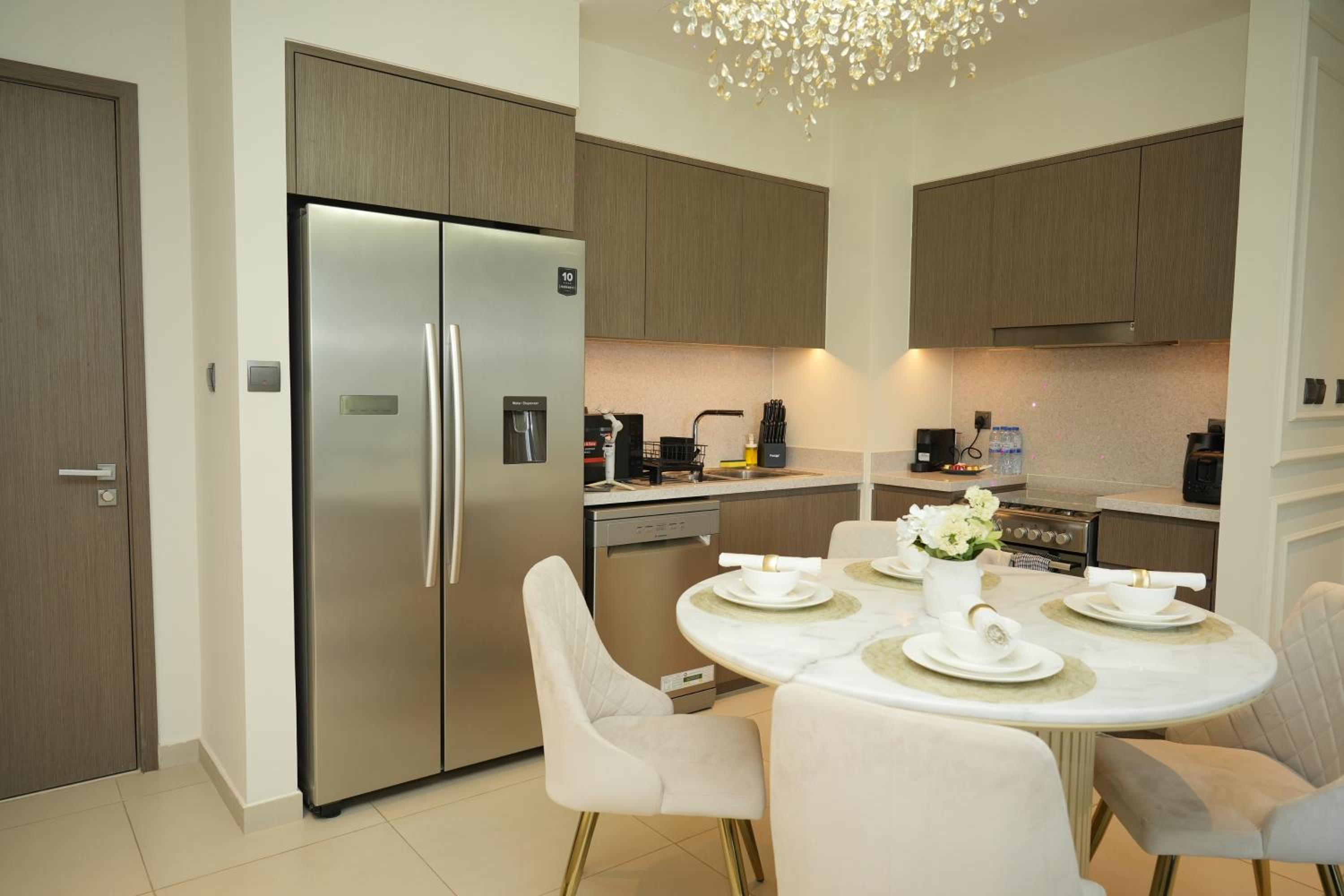 Iconic Burj Khalifa, Fountain Views, Luxury 2BR