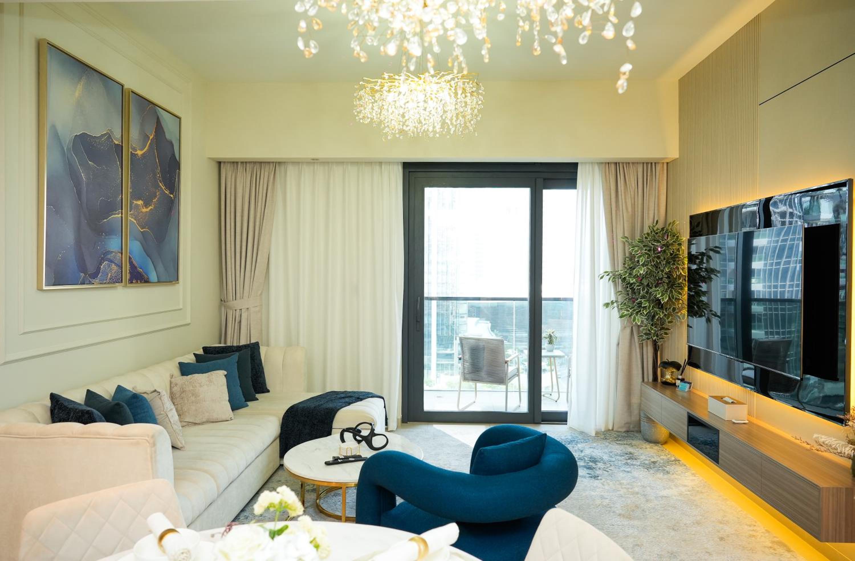 Iconic Burj Khalifa, Fountain Views, Luxury 2BR