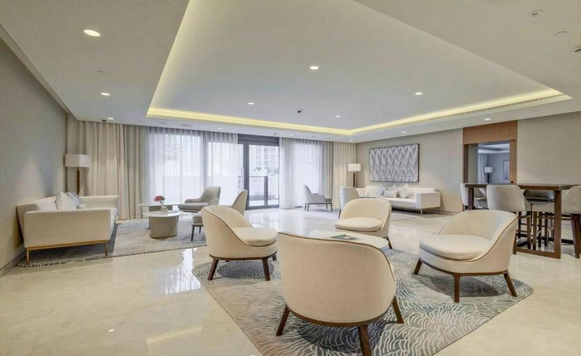 Iconic Burj Khalifa, Fountain Views, Luxury 2BR