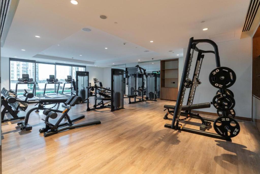 Iconic Burj Khalifa, Fountain Views, Luxury 2BR