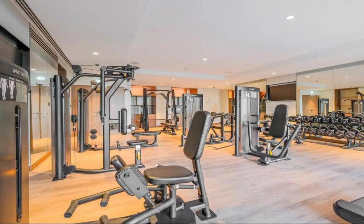 Iconic Burj Khalifa, Fountain Views, Luxury 2BR