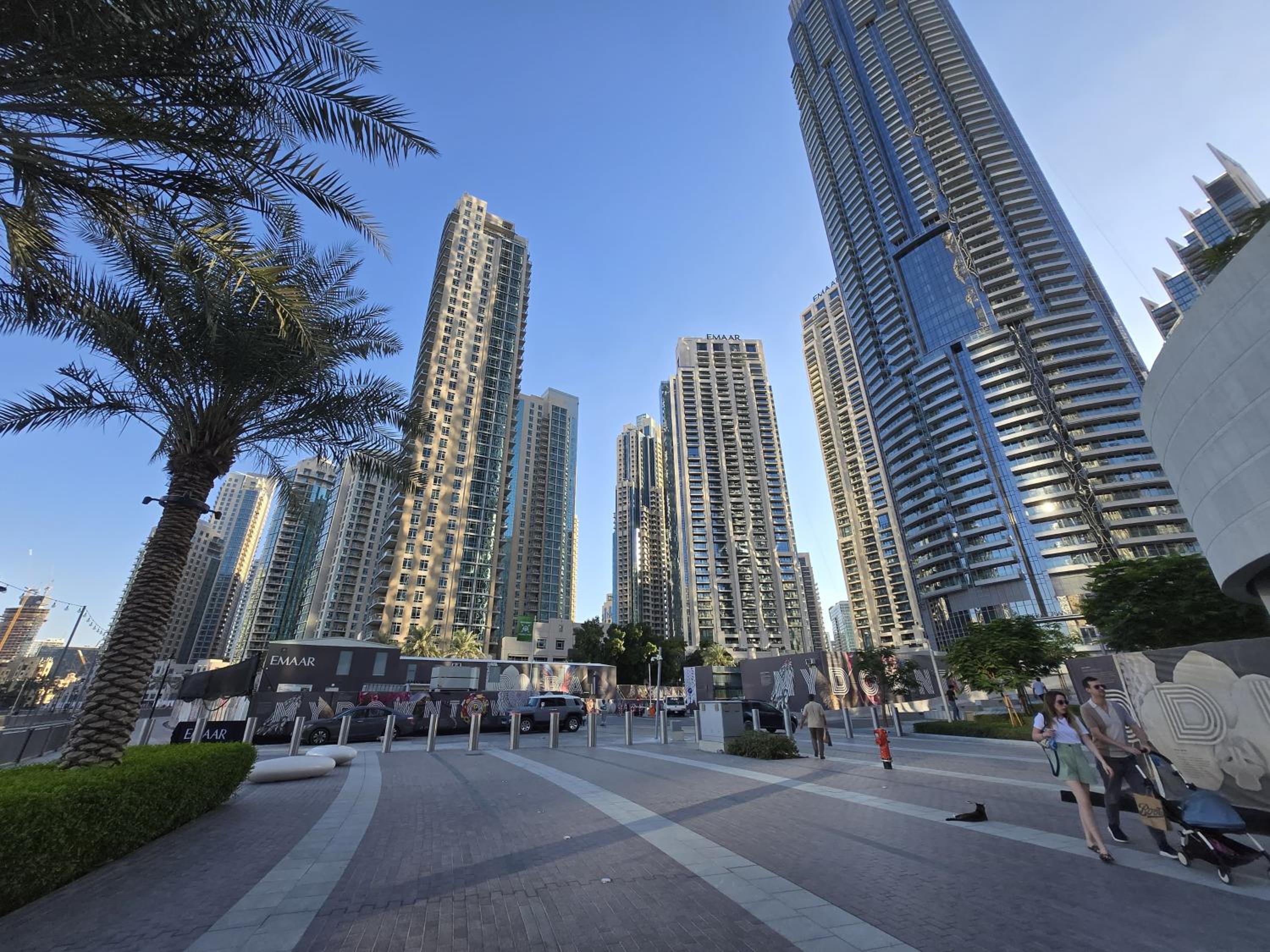 Iconic Burj Khalifa, Fountain Views, Luxury 2BR