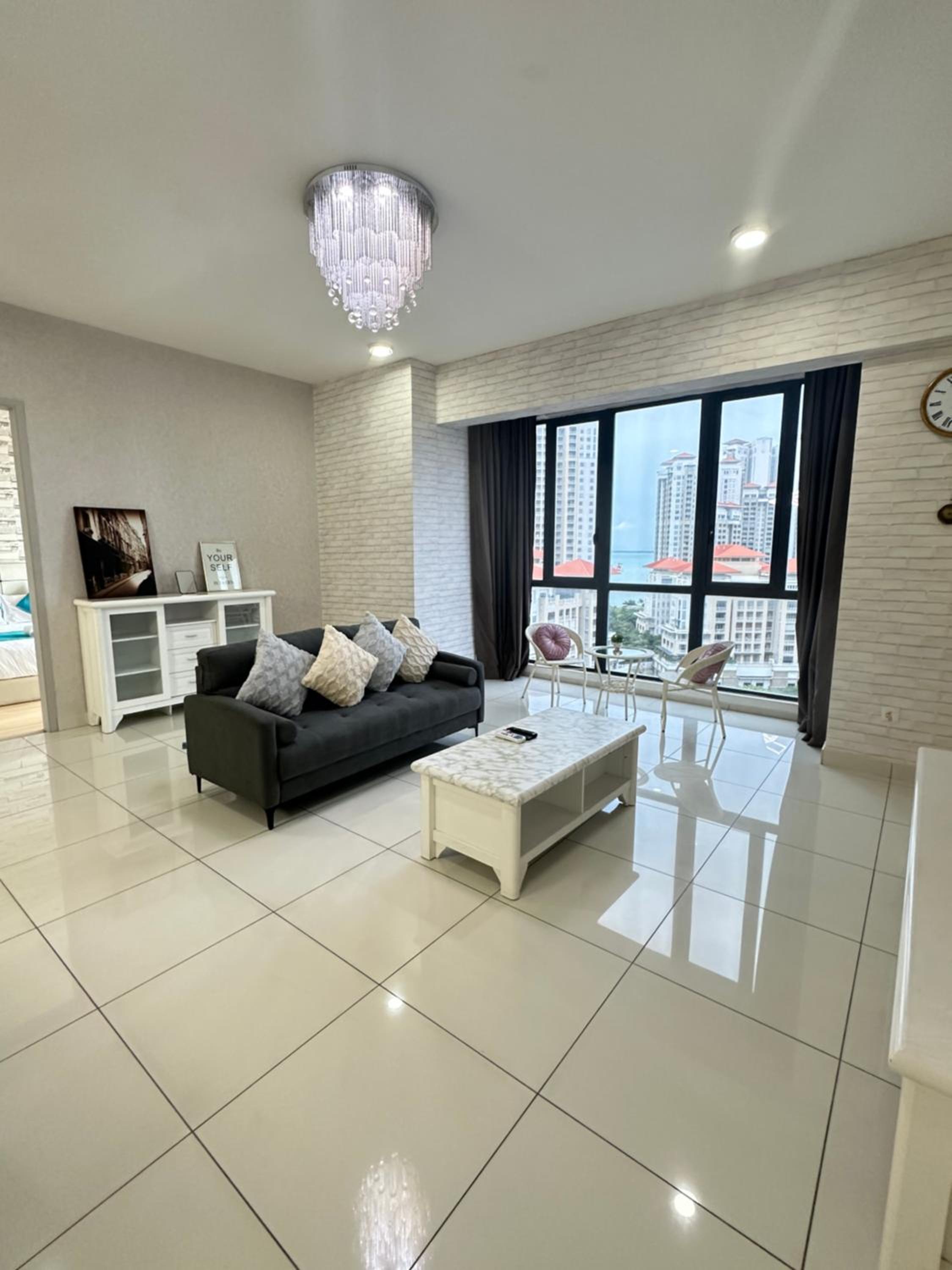 Seaview 2BR Suite with Pool & bathtub near Gurney Jazz Suites