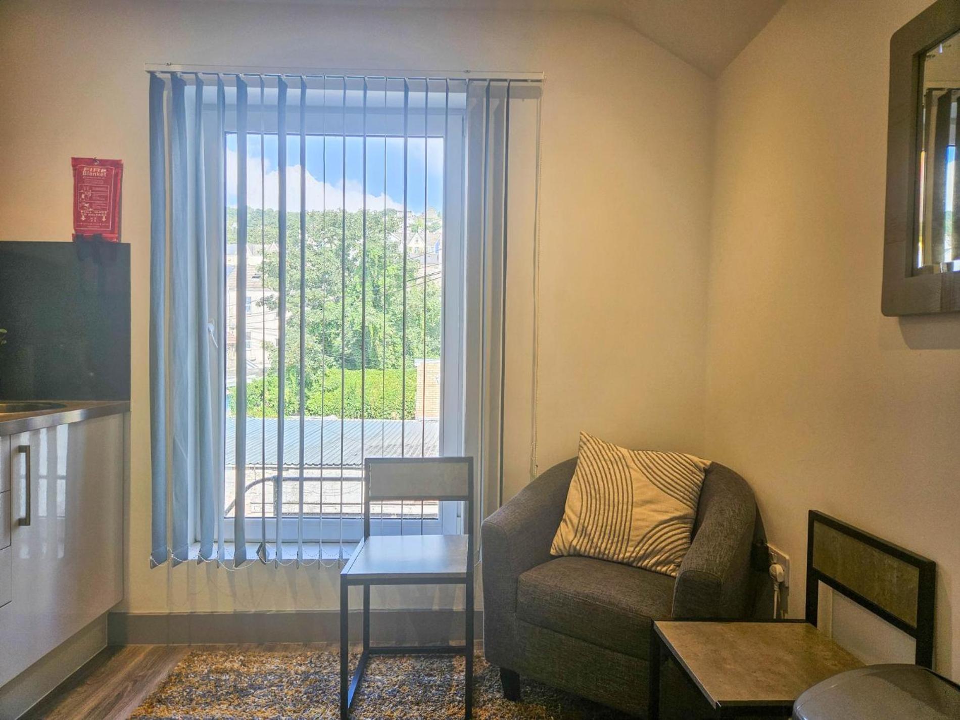 Churchill Studio - 1 Bedroom Studio - Uplands
