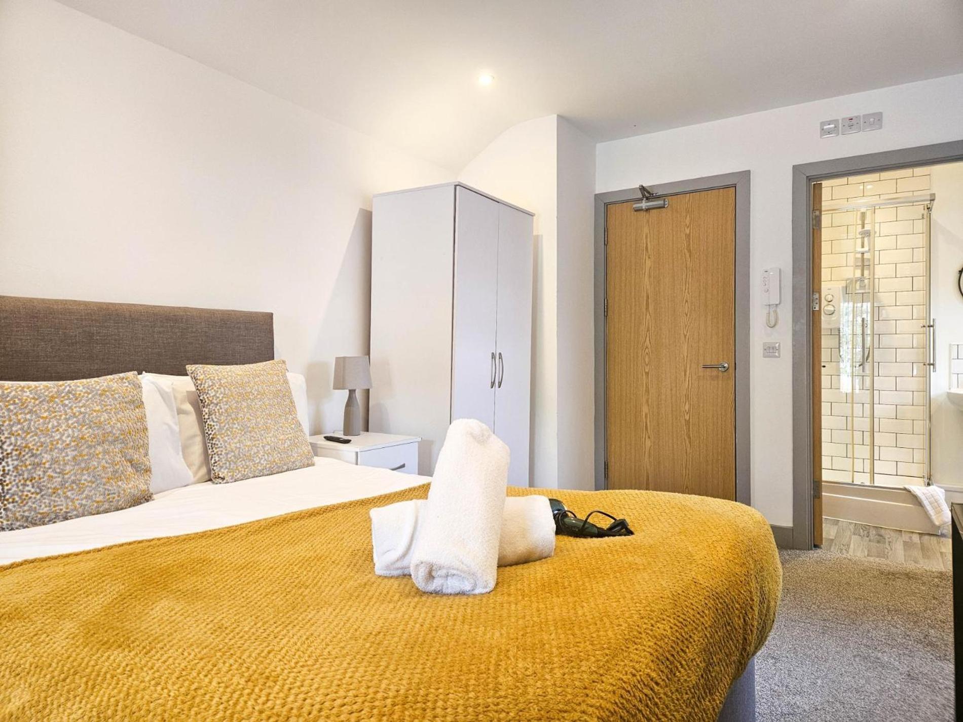 Churchill Studio - 1 Bedroom Studio - Uplands