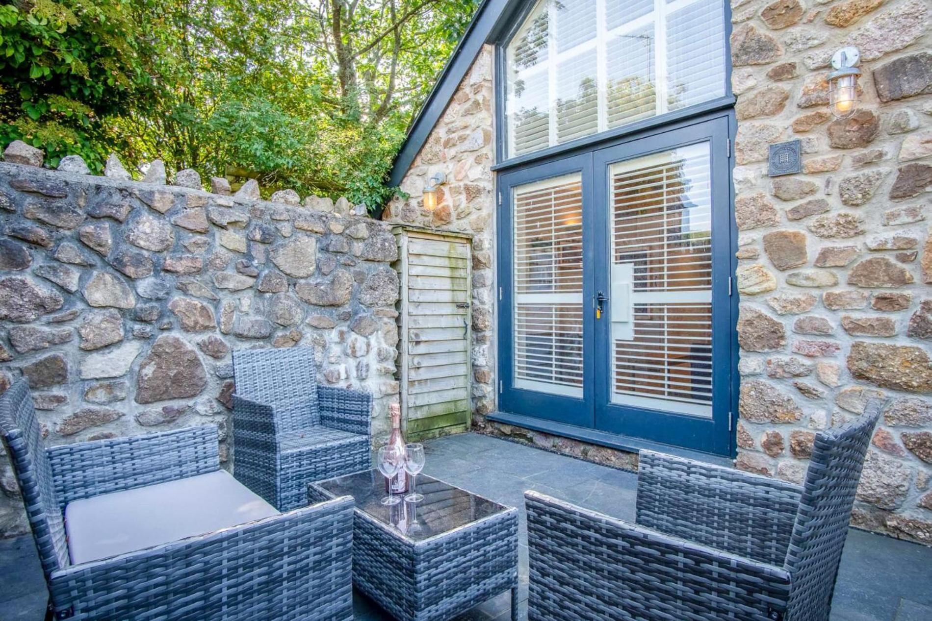 The Old Smithy - 2 Bedroom Cottage - Reynoldston