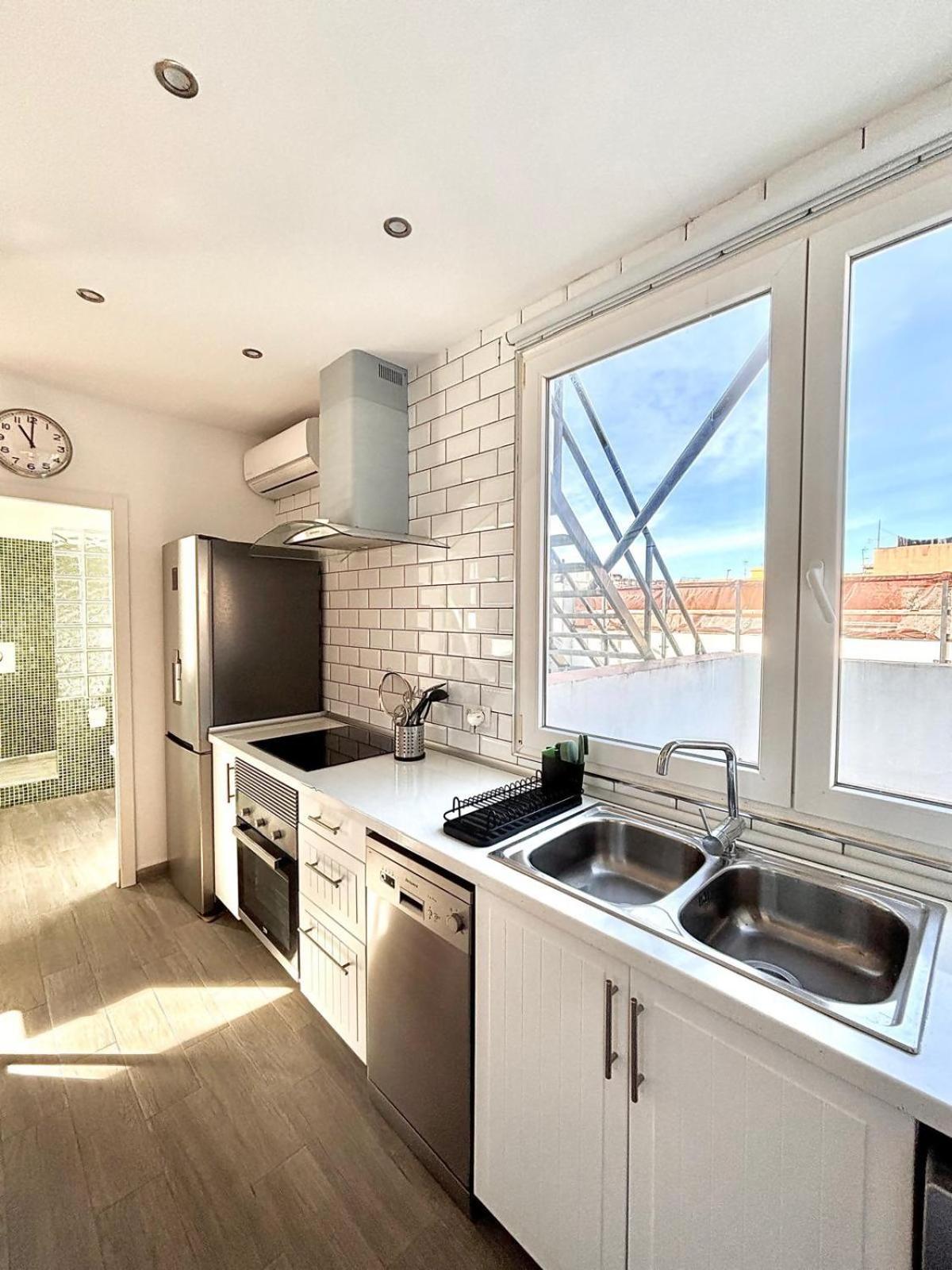 Estudio con terraza en La Línea Centro_ Studio103