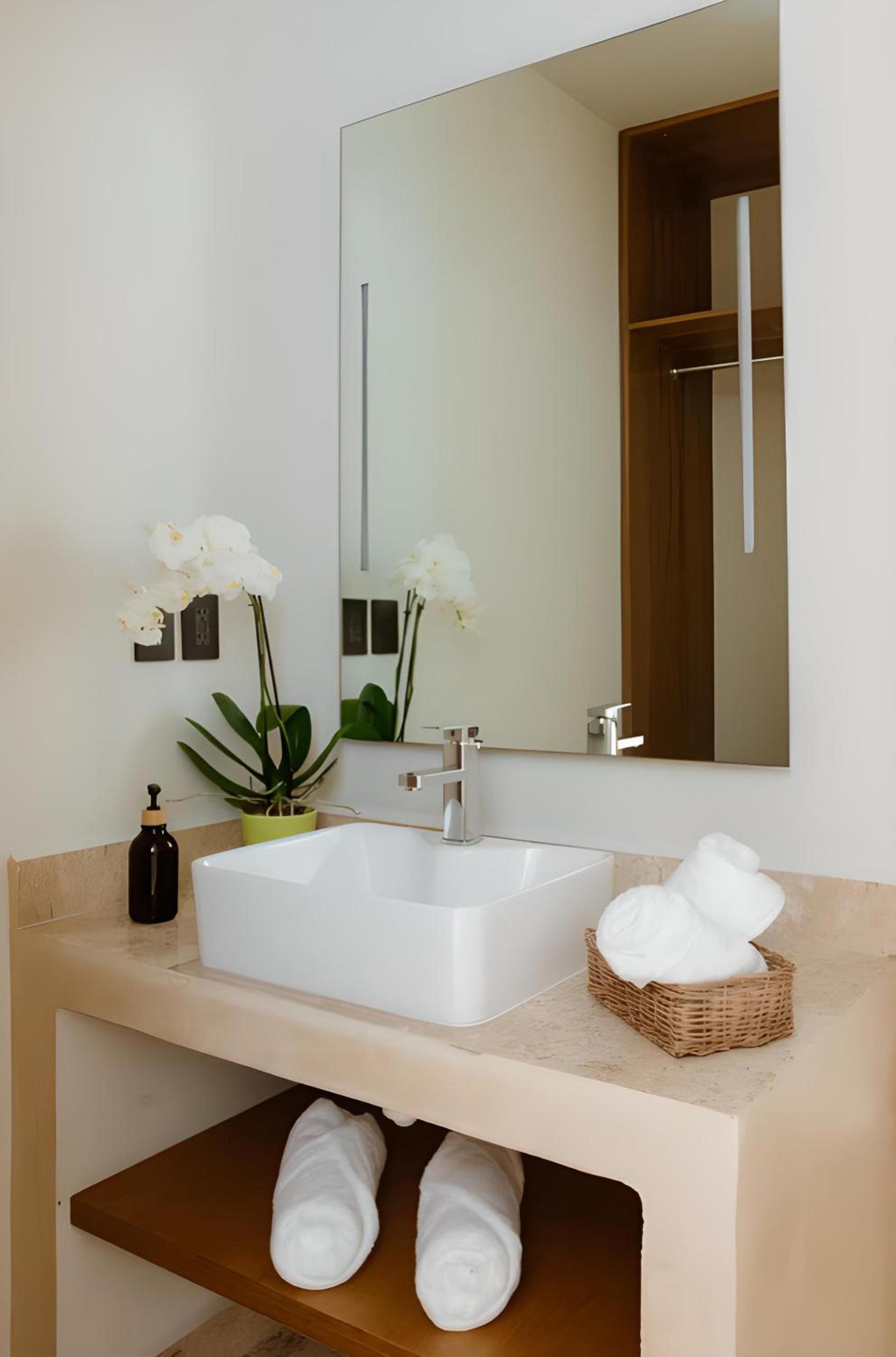 Lalola Boutique Apartments by Andiani Travel
