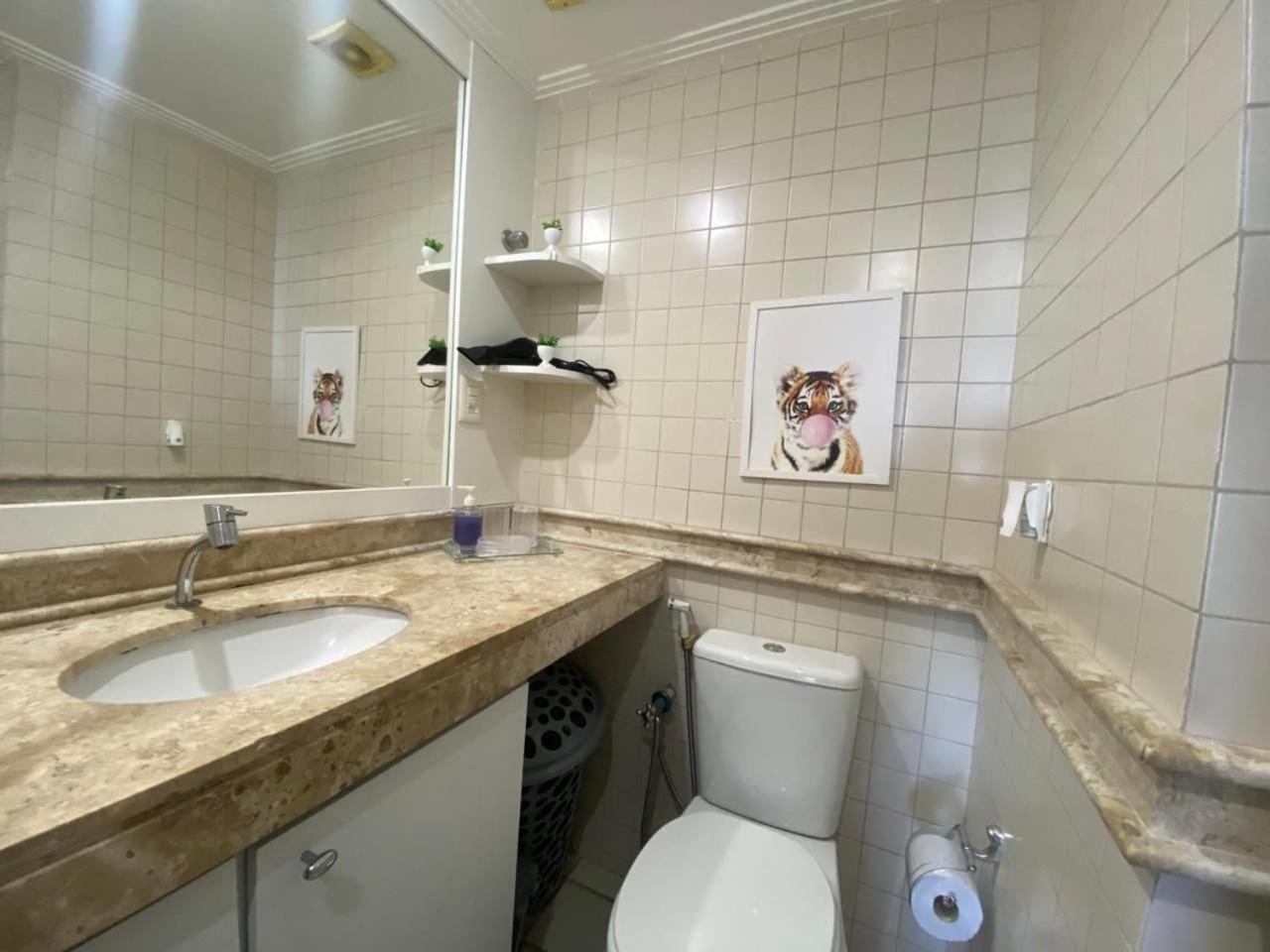 Apt with balcony in a condo with pool ACI0320
