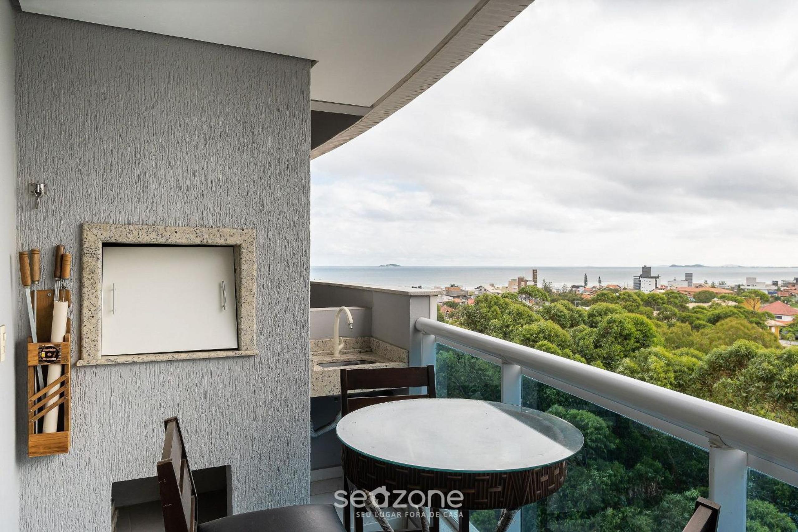 Apt w/balcony and BBQ 500m from the beach RML605