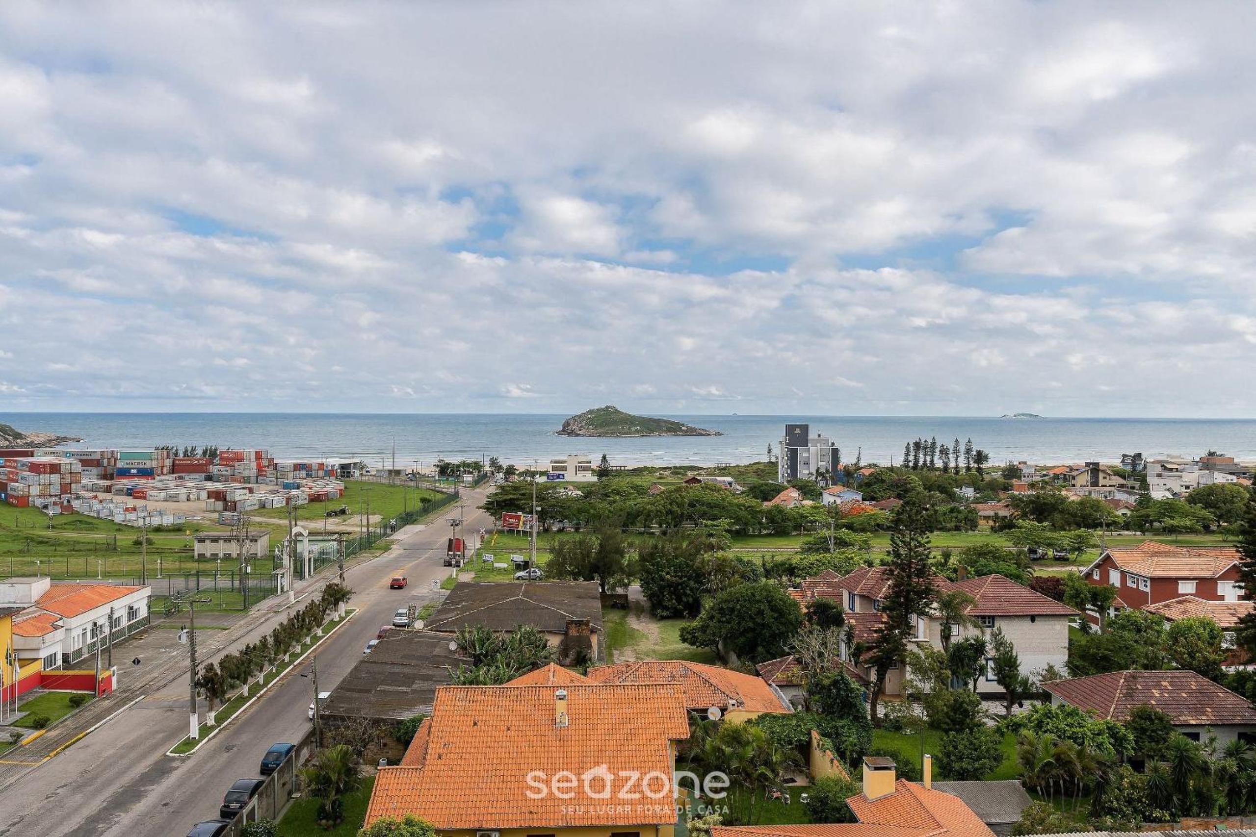 Apt w/balcony and BBQ 500m from the beach RML605