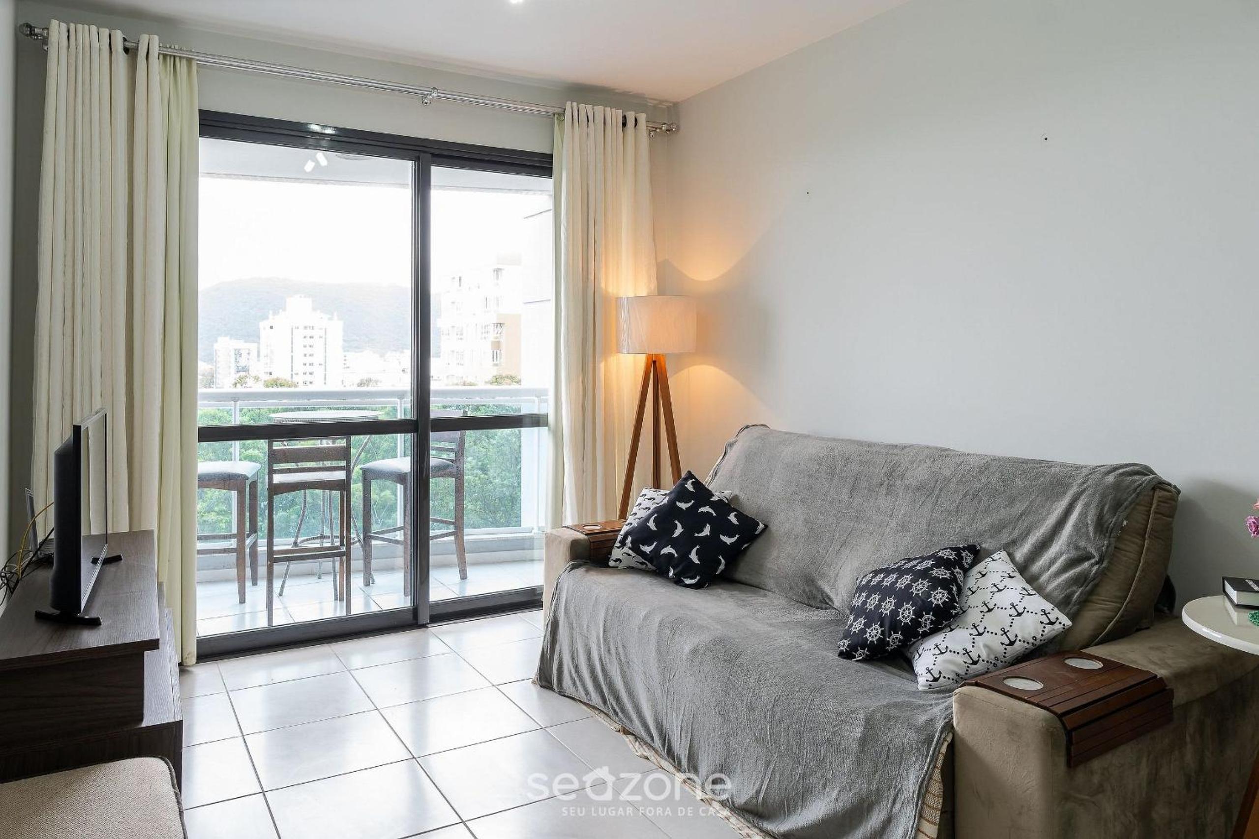 Apt w/balcony and BBQ 500m from the beach RML605