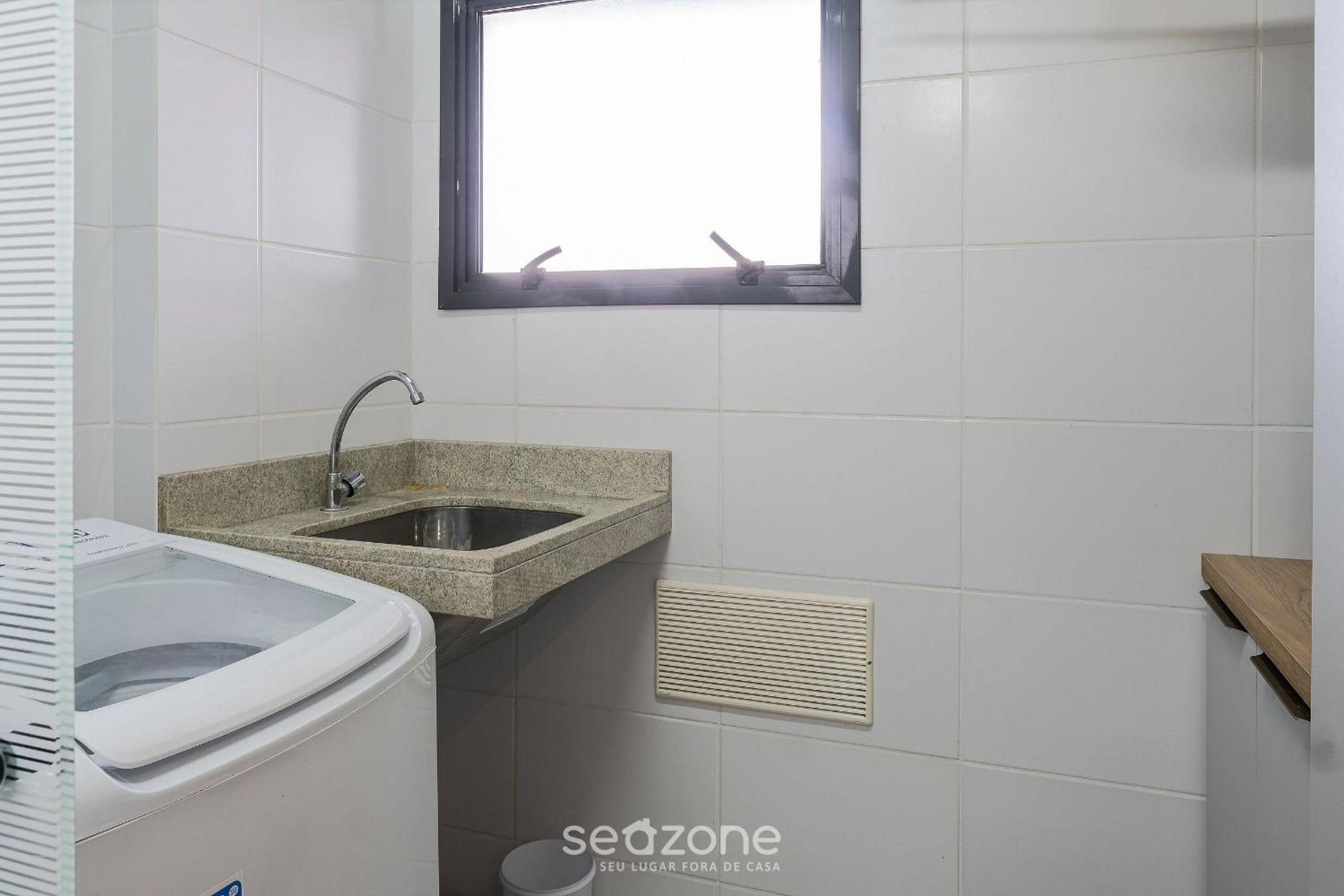 Apt w/balcony and BBQ 500m from the beach RML605