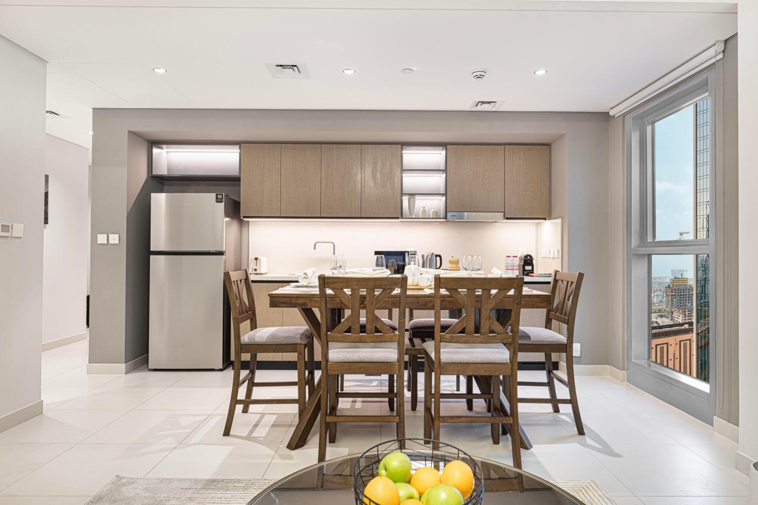 BURJ CROWN - Elegant & Spacious Two-Bedroom Apartment in Downtown Dubai, Just 10 Minutes' Walk from Dubai Mall & Dubai Fountains, Surrounded by Iconic Land