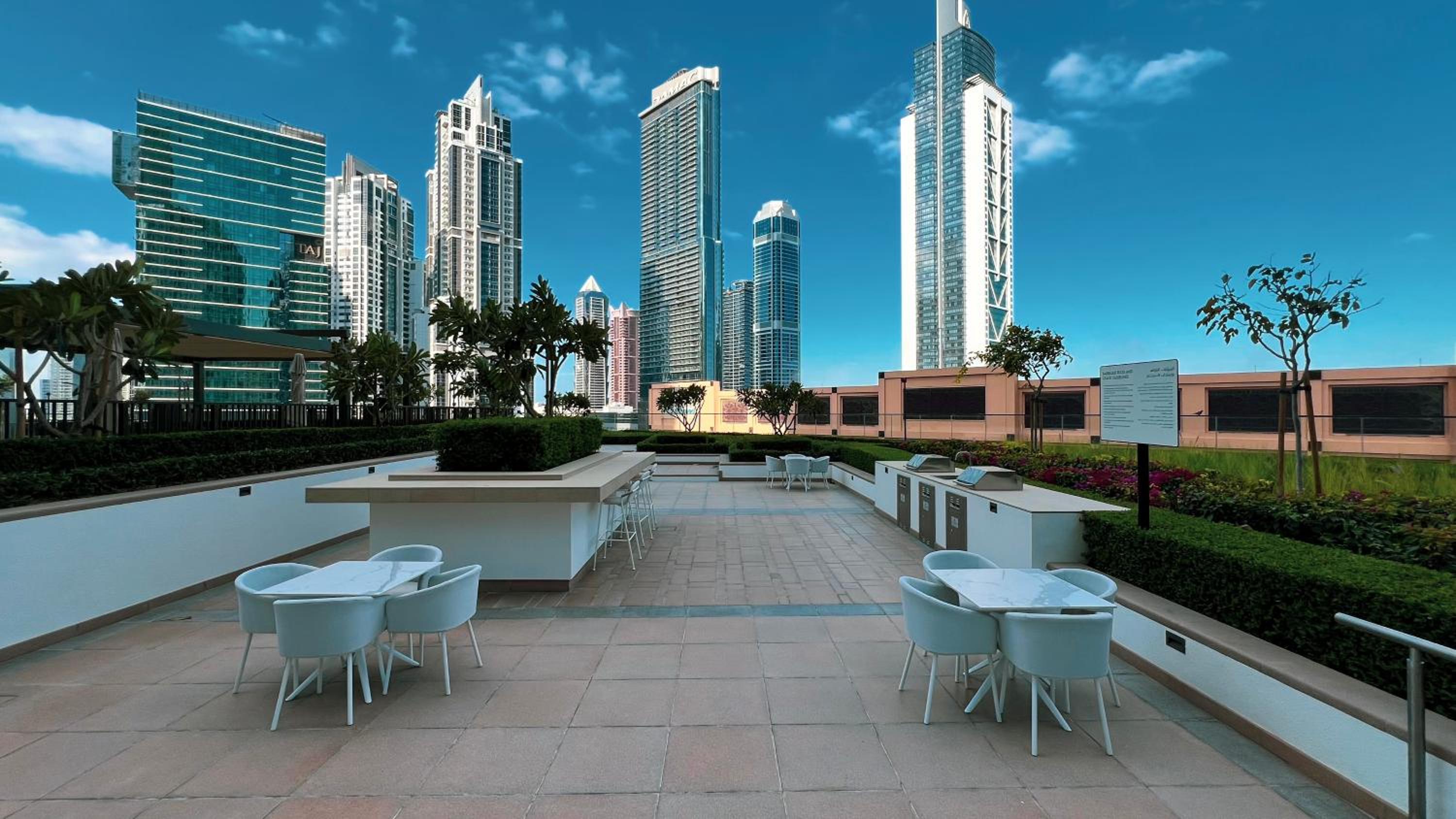 BURJ CROWN - Elegant & Spacious Two-Bedroom Apartment in Downtown Dubai, Just 10 Minutes' Walk from Dubai Mall & Dubai Fountains, Surrounded by Iconic Land