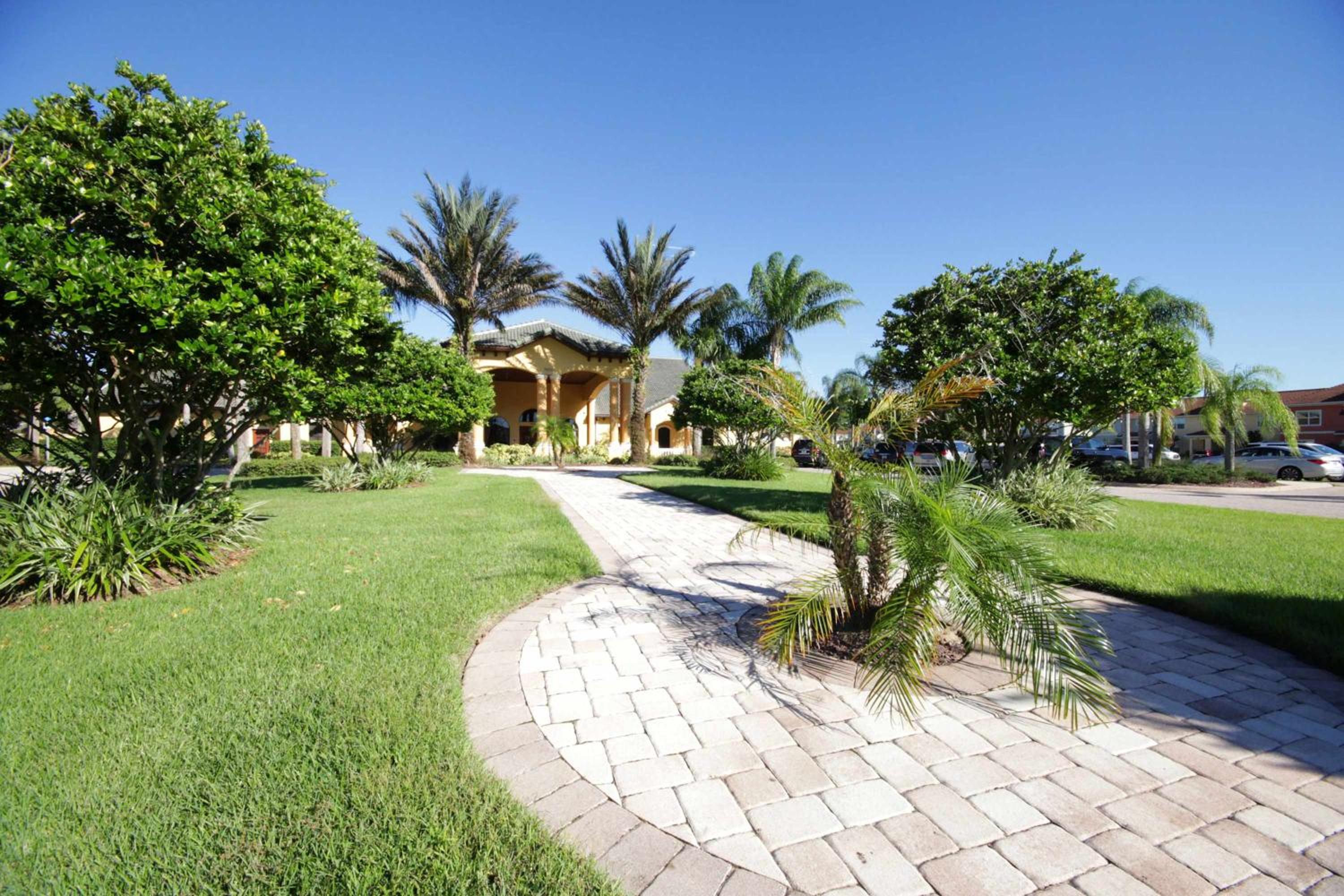 Themed 5Bd Paradise Palms Close to Disney w Pool 8951