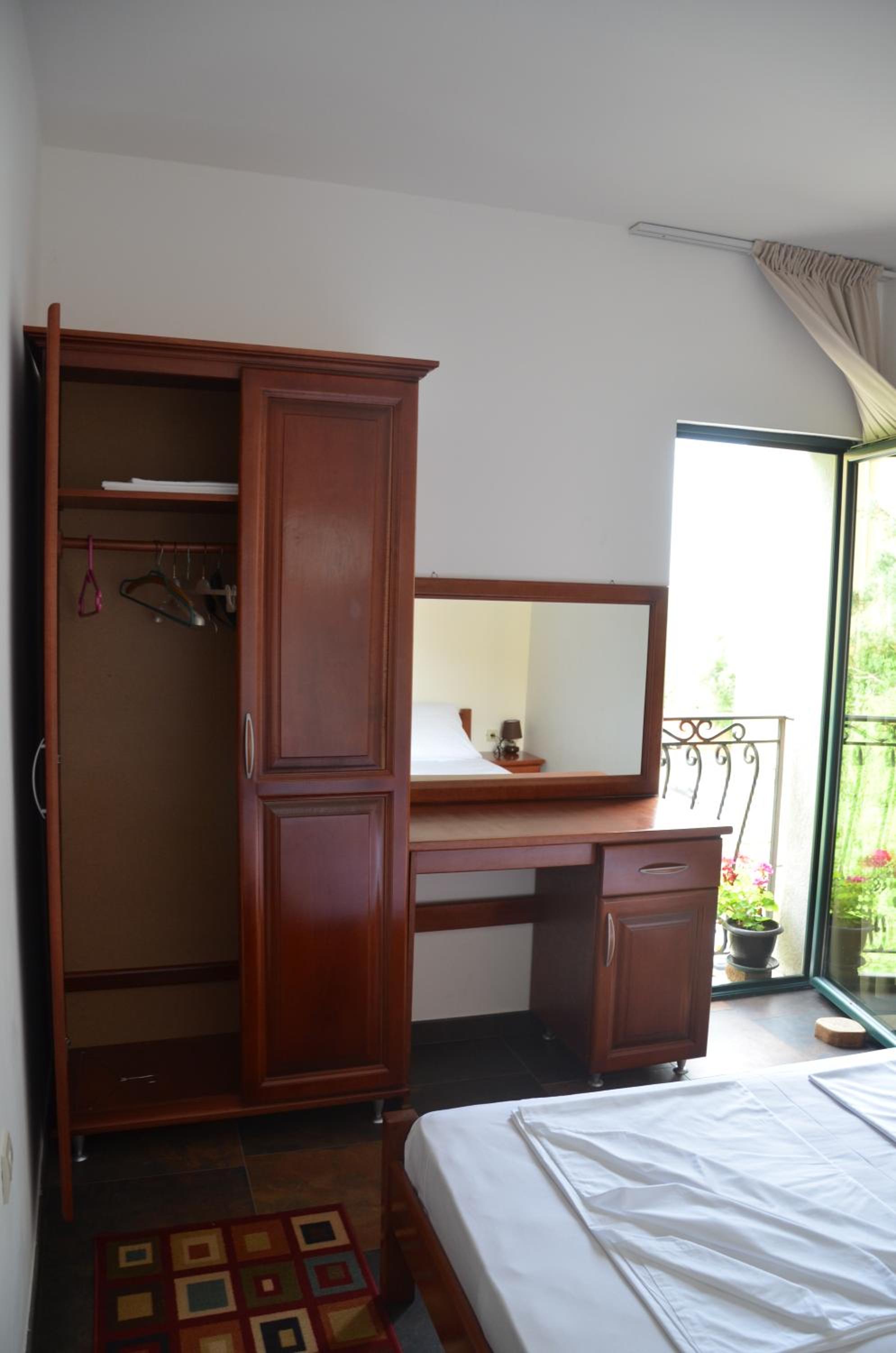 Lero Apartments