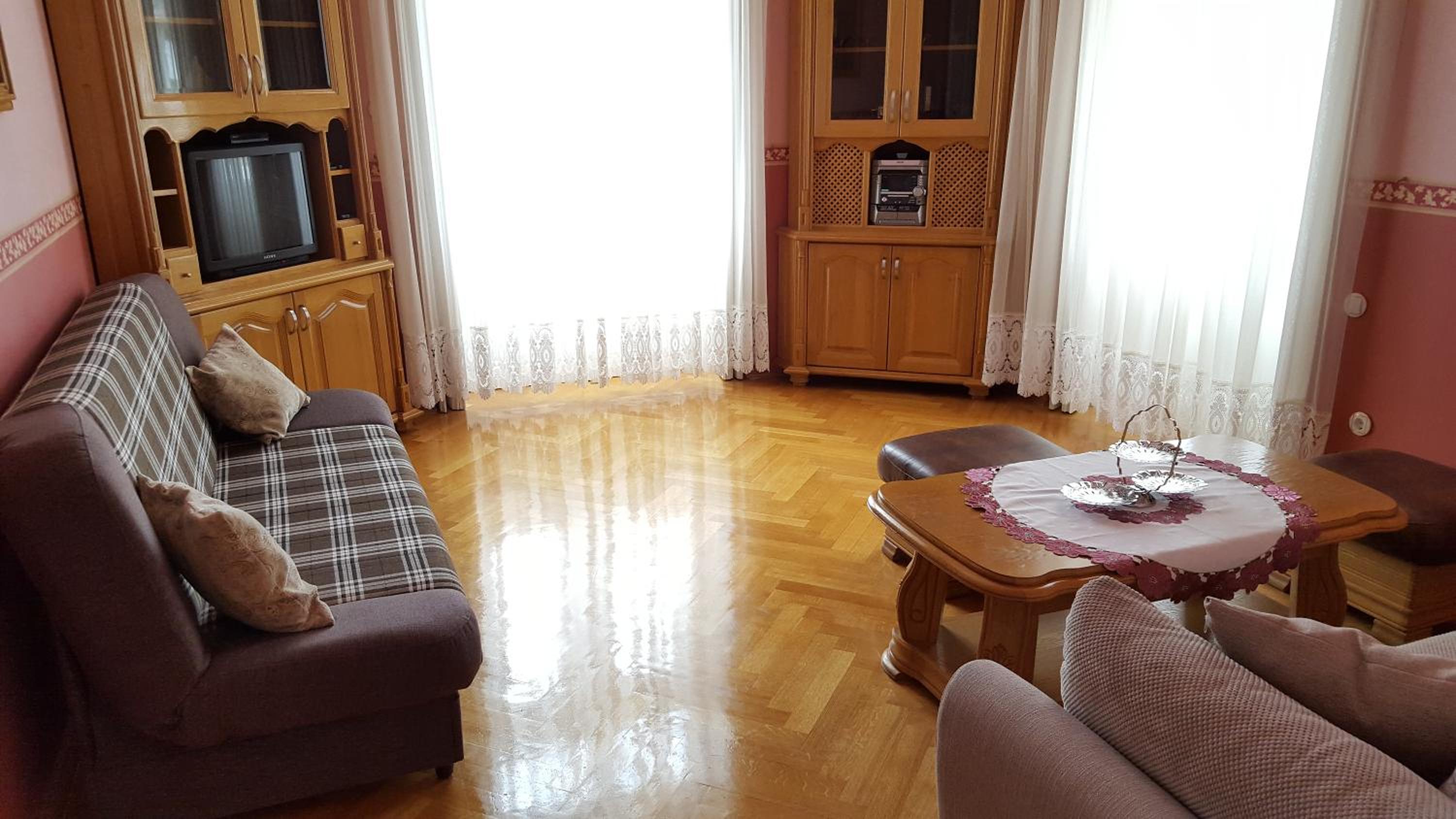 Photo 52