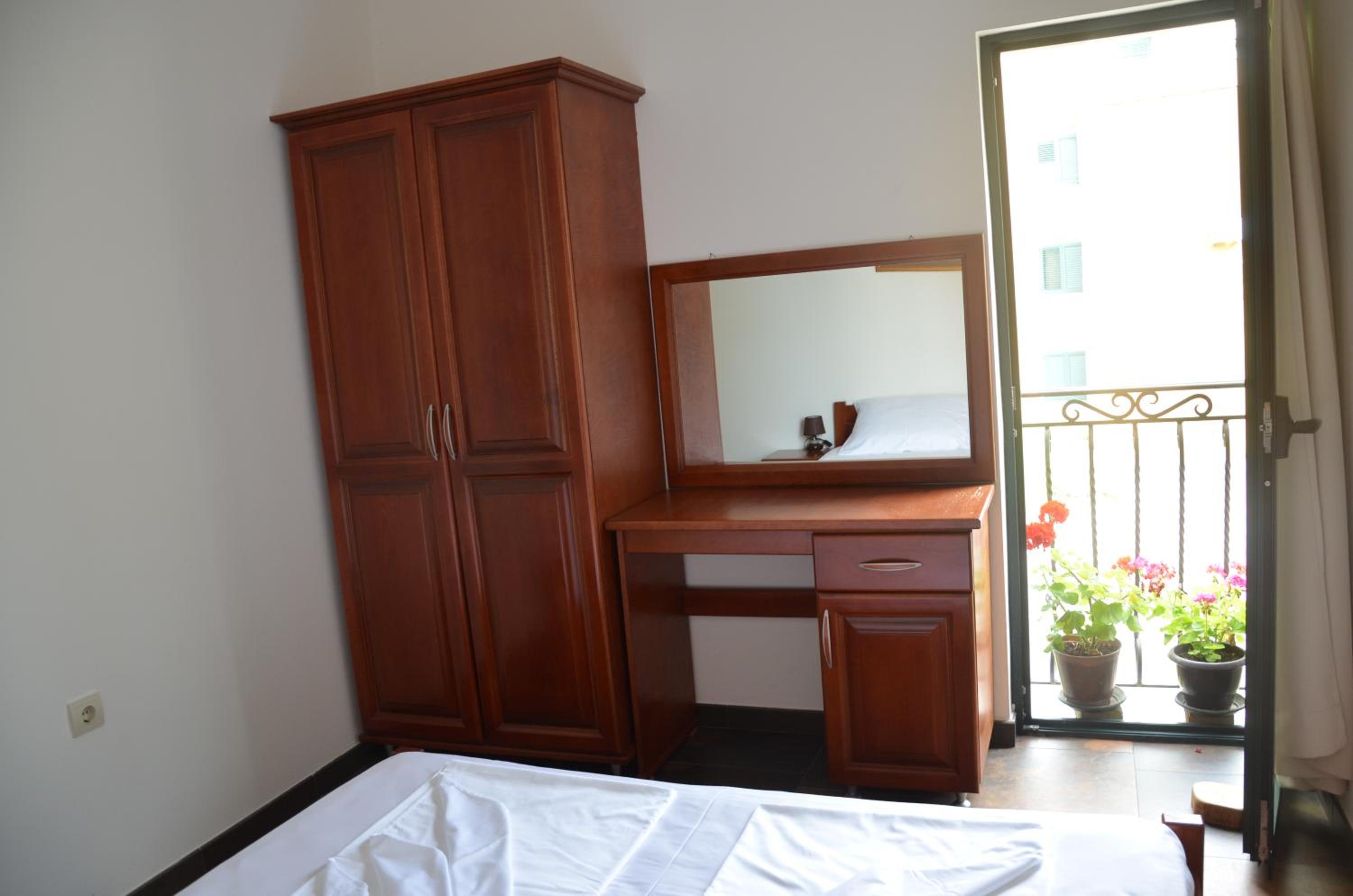 Lero Apartments