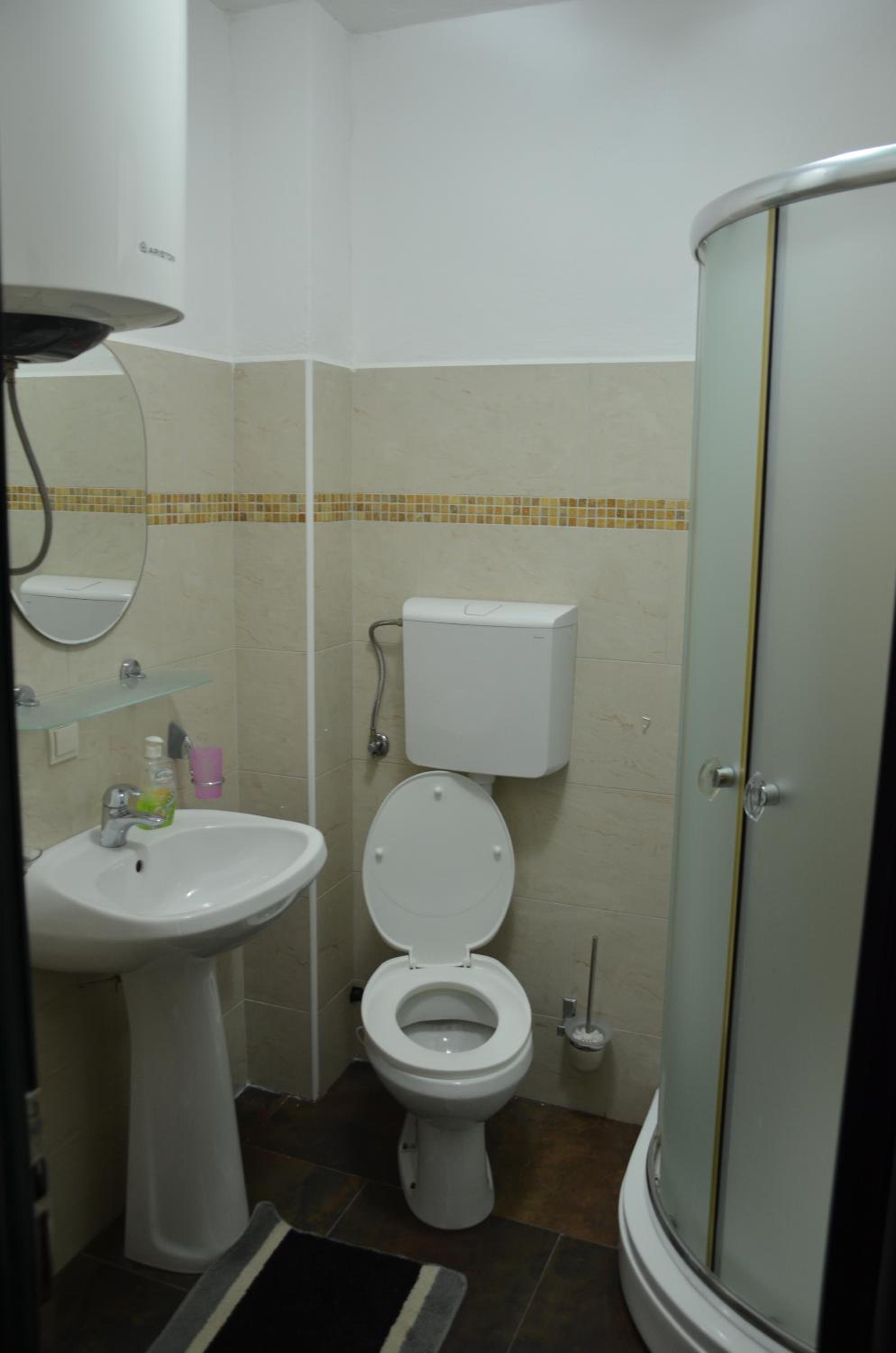 Lero Apartments
