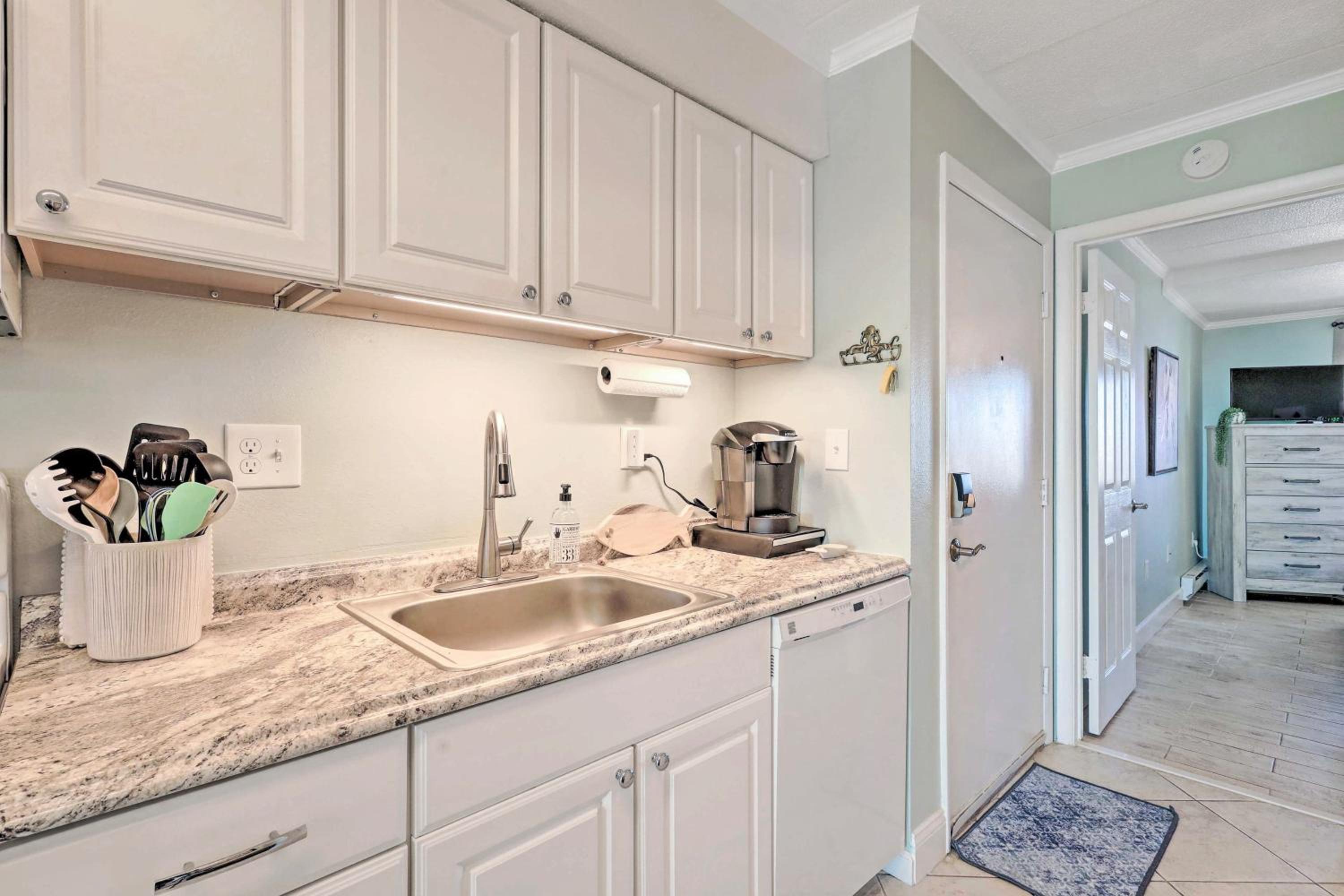 BeachBox II - The One with Panoramic Inlet Views - Couple's Corner - Assateague House 411