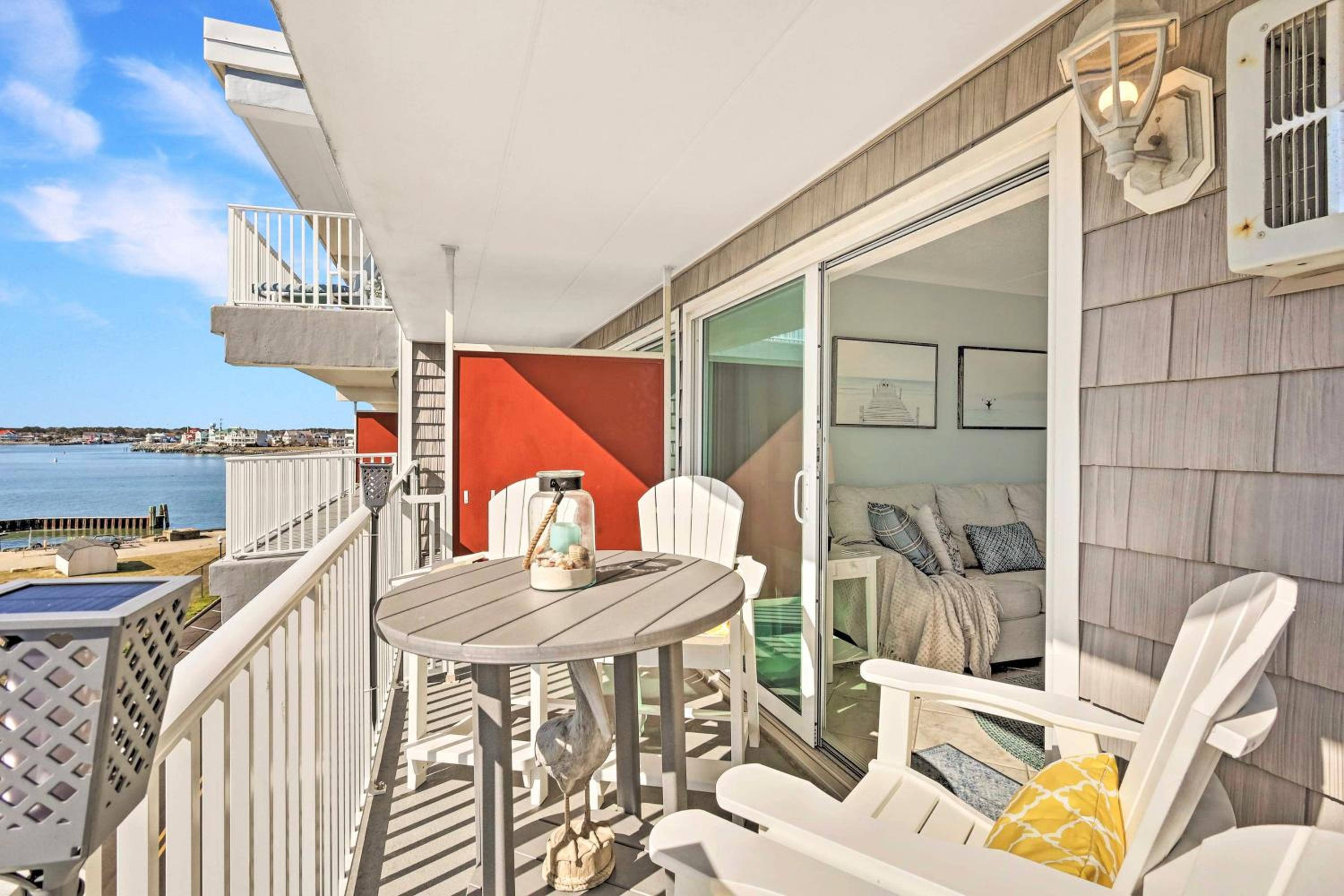 BeachBox II - The One with Panoramic Inlet Views - Couple's Corner - Assateague House 411