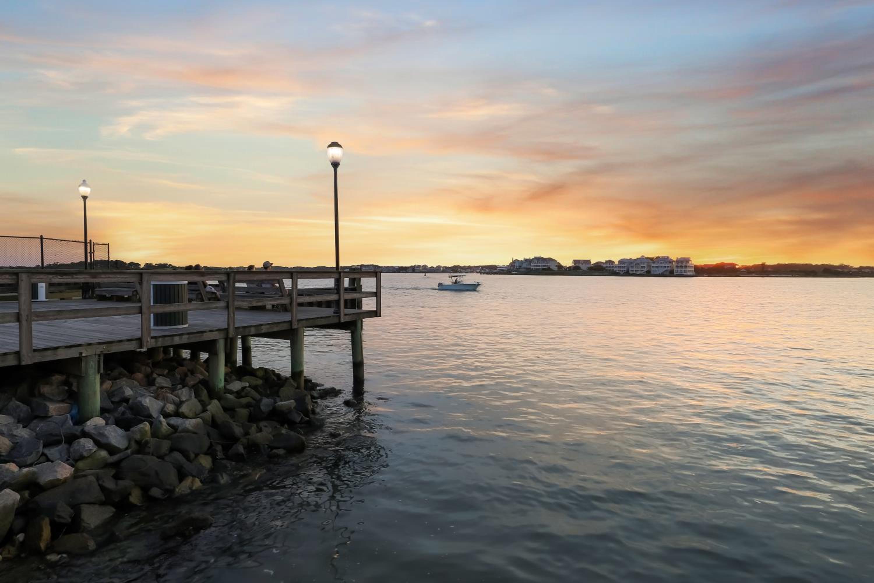 BeachBox II - The One with Panoramic Inlet Views - Couple's Corner - Assateague House 411